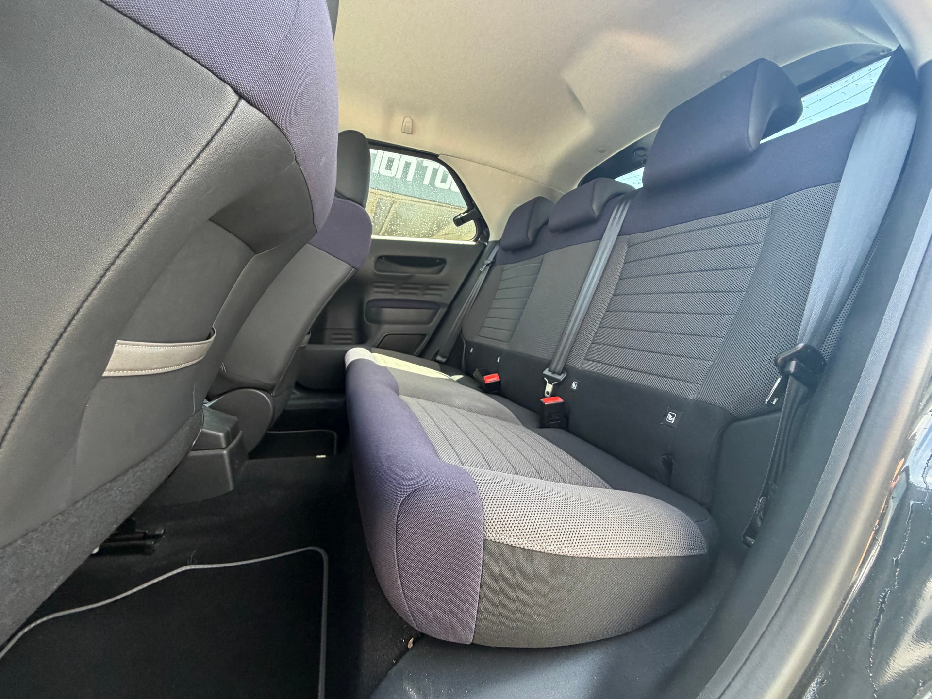 CITROEN C4 Cactus 1.2 e-VTi Shine ETG-image-13