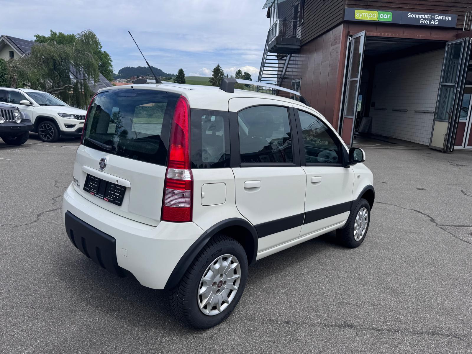 FIAT Panda 1.3 16V JTD Climbing 4x4-image-9