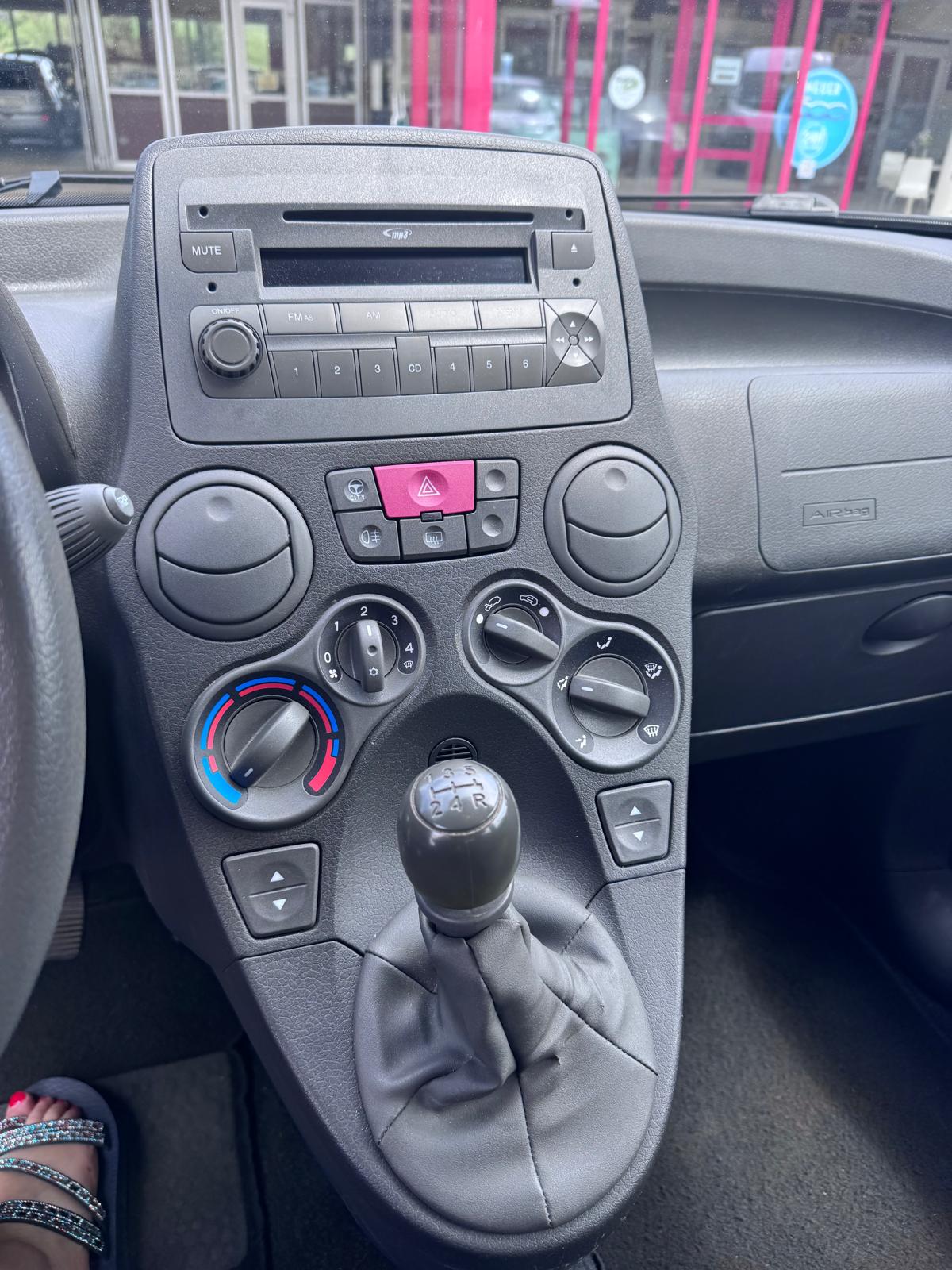 FIAT Panda 1.3 16V JTD Climbing 4x4-image-18