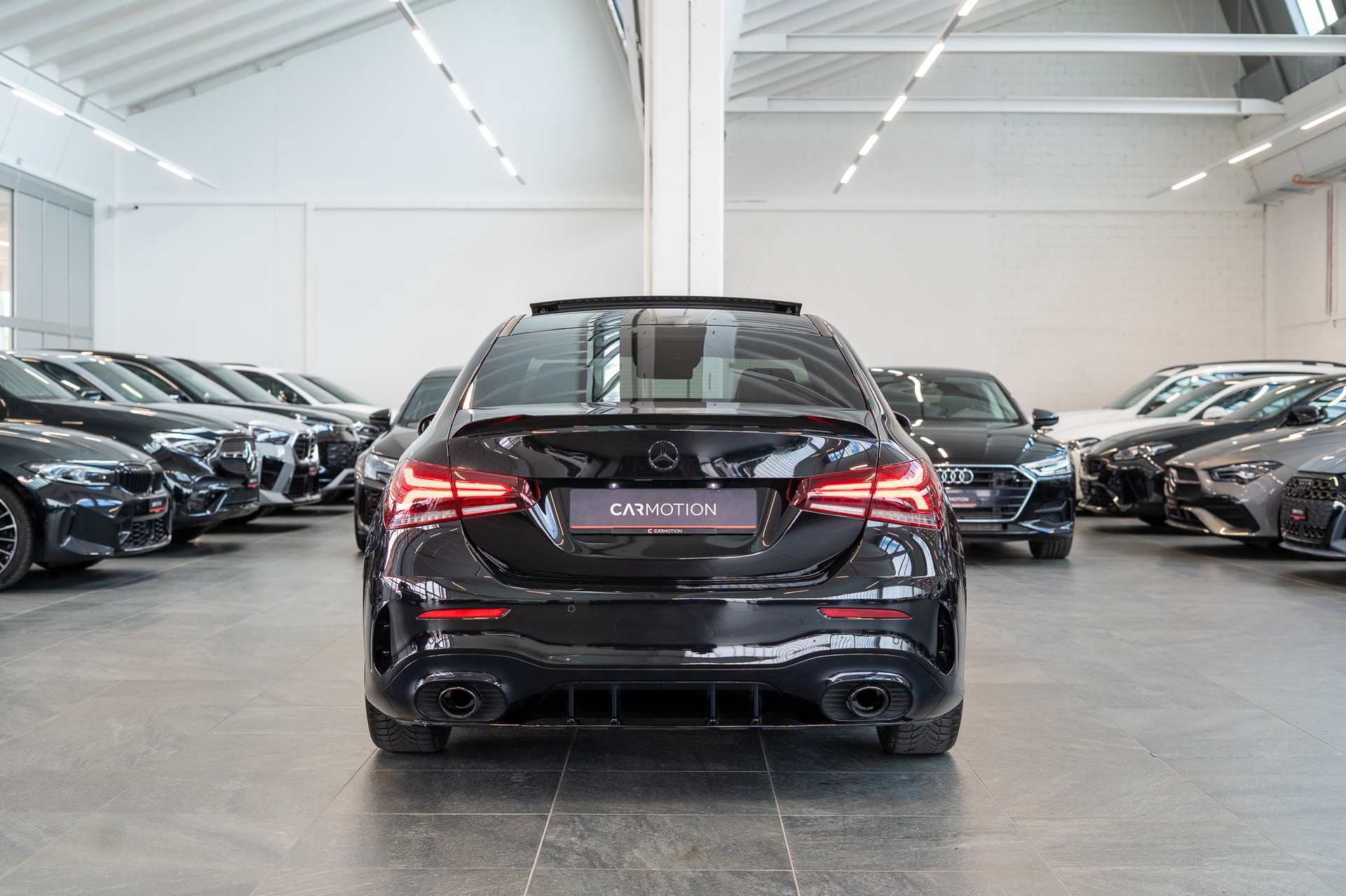 MERCEDES-BENZ A 35 AMG 4matic Limousine / CH-Fahrzeug / Panorama / el.Sitze-image-4