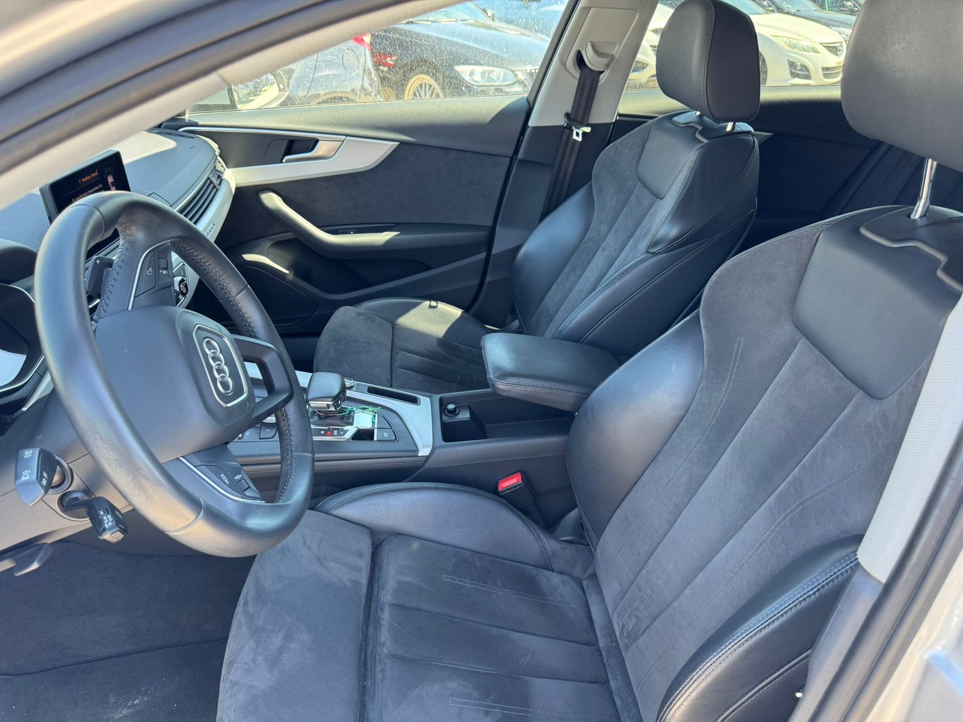 AUDI A4 Avant 40 TDI Sport quattro S-tronic-image-8