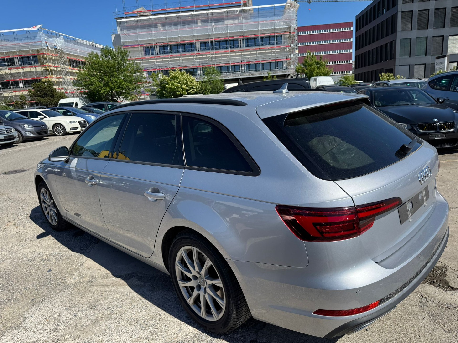 AUDI A4 Avant 40 TDI Sport quattro S-tronic-image-5