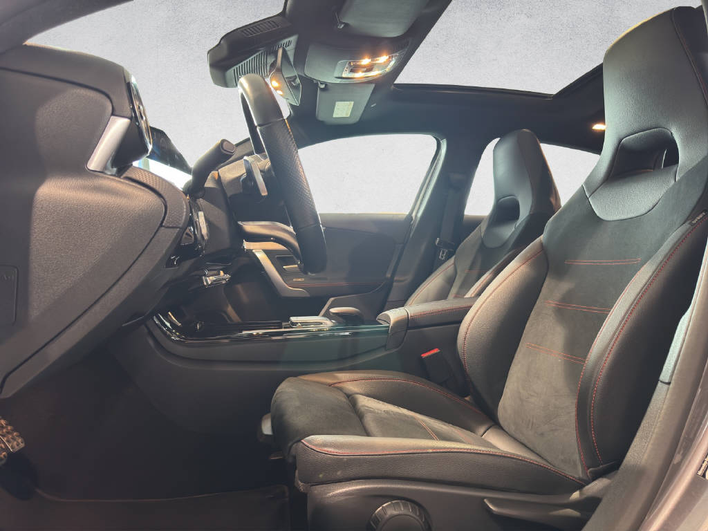 MERCEDES-BENZ A 200 AMG Line-image-9