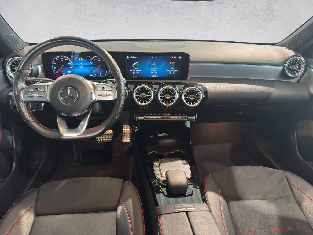 MERCEDES-BENZ A 200 AMG Line-image-13