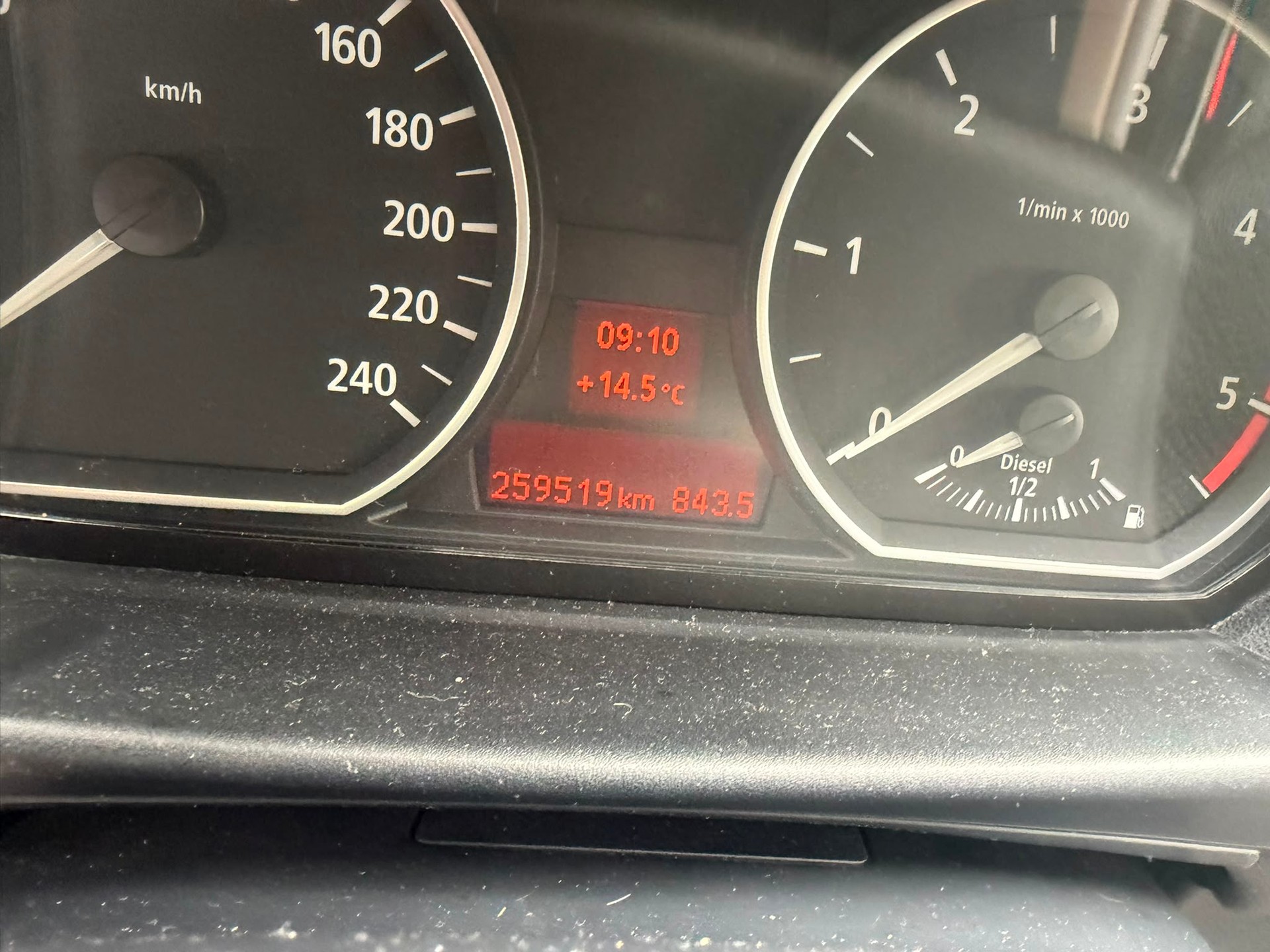 BMW 120d A-image-5