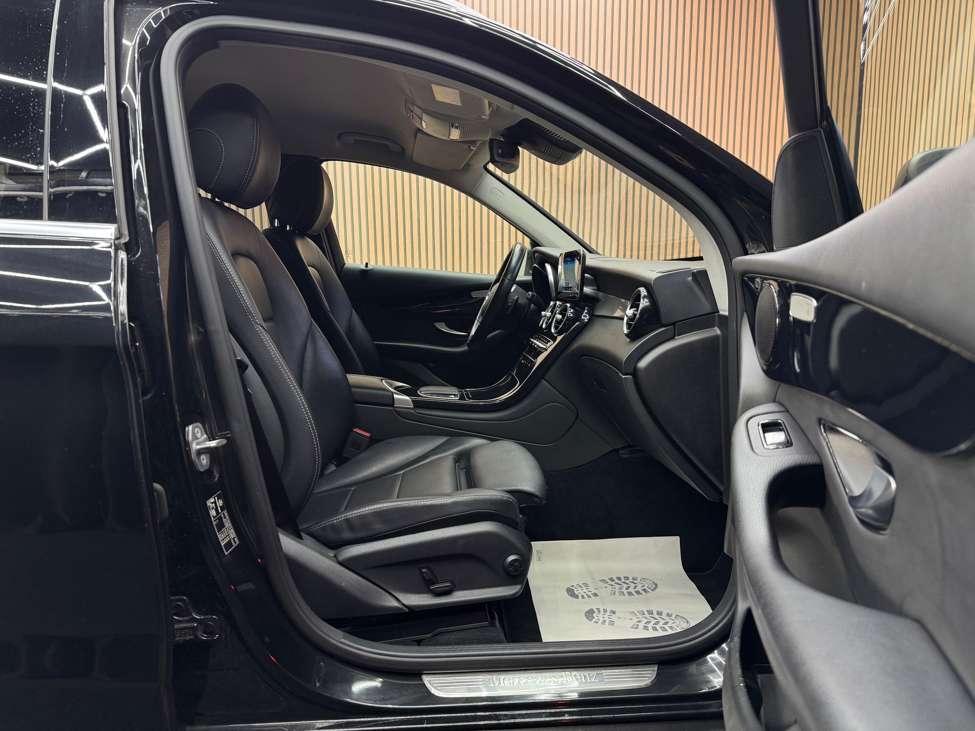 MERCEDES-BENZ GLC 220 d 4m | 1 Jahr Garantie | Facelift | *ab CHF 249.-/ Monat*-image-12