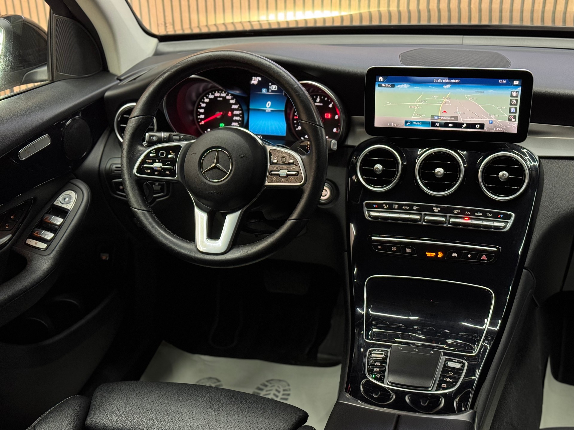 MERCEDES-BENZ GLC 220 d 4m | 1 Jahr Garantie | Facelift | *ab CHF 249.-/ Monat*-image-14