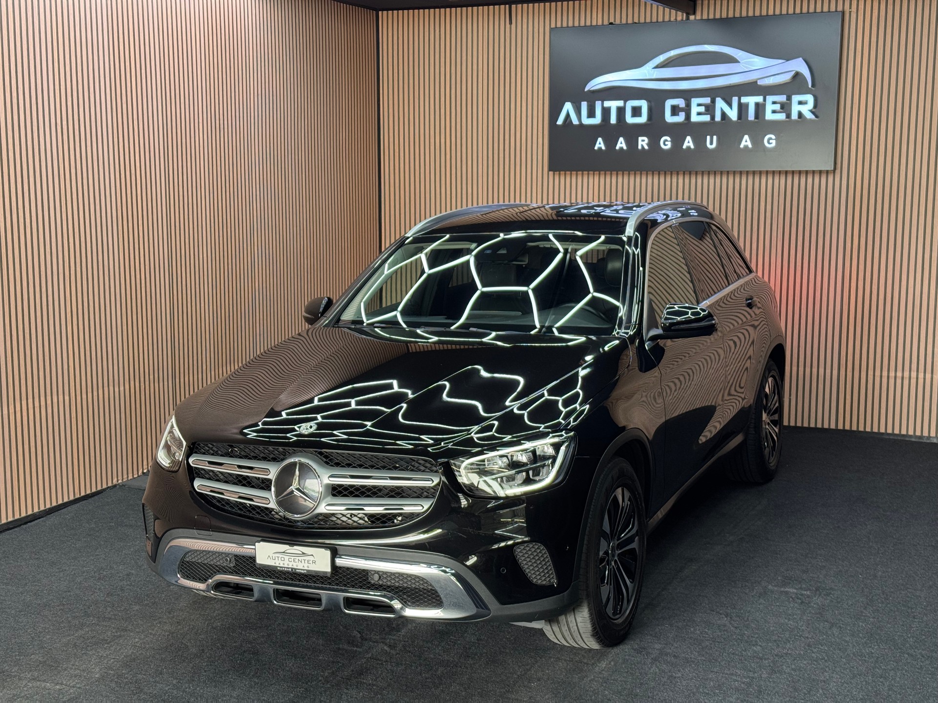MERCEDES-BENZ GLC 220 d 4m | 1 Jahr Garantie | Facelift | *ab CHF 249.-/ Monat*-image-2