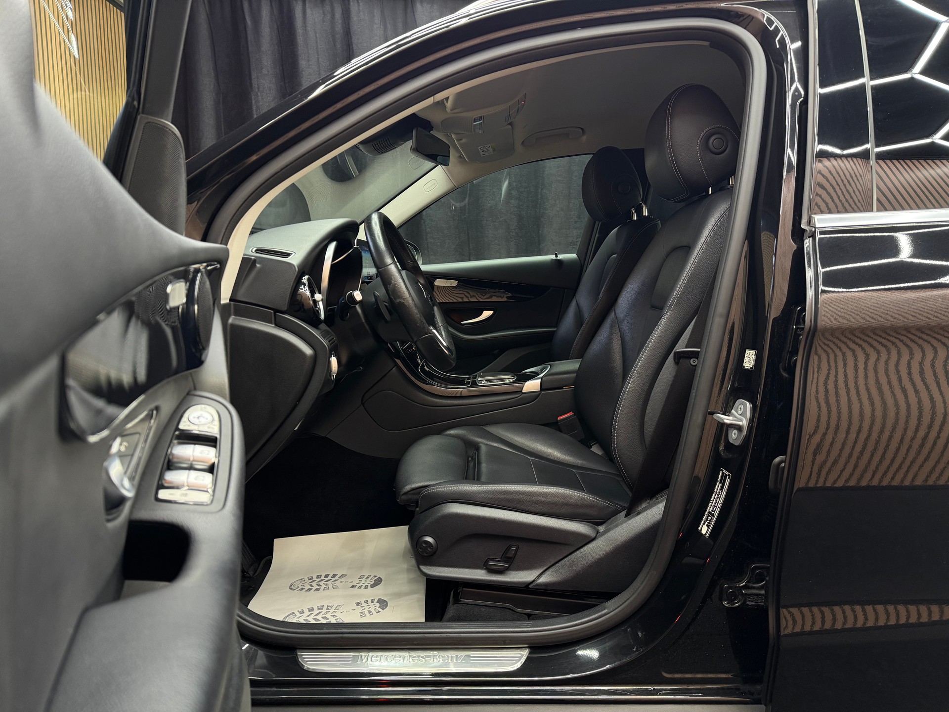 MERCEDES-BENZ GLC 220 d 4m | 1 Jahr Garantie | Facelift | *ab CHF 249.-/ Monat*-image-9