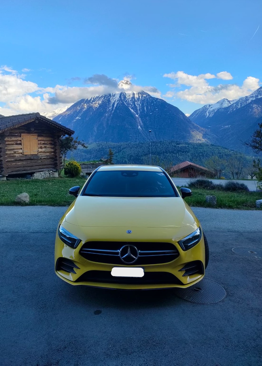 MERCEDES-BENZ A 35 AMG 4matic-image-2
