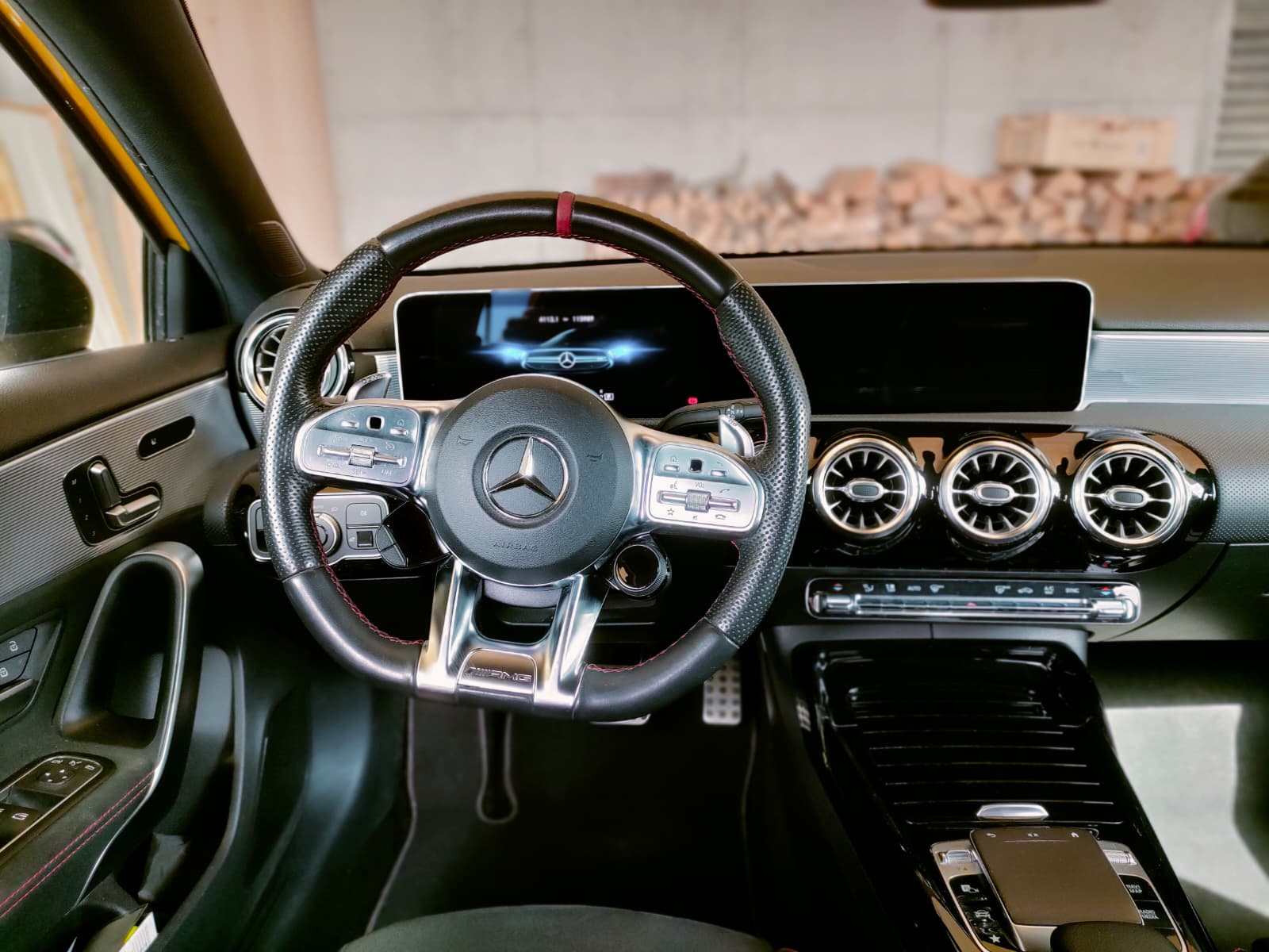 MERCEDES-BENZ A 35 AMG 4matic-image-5