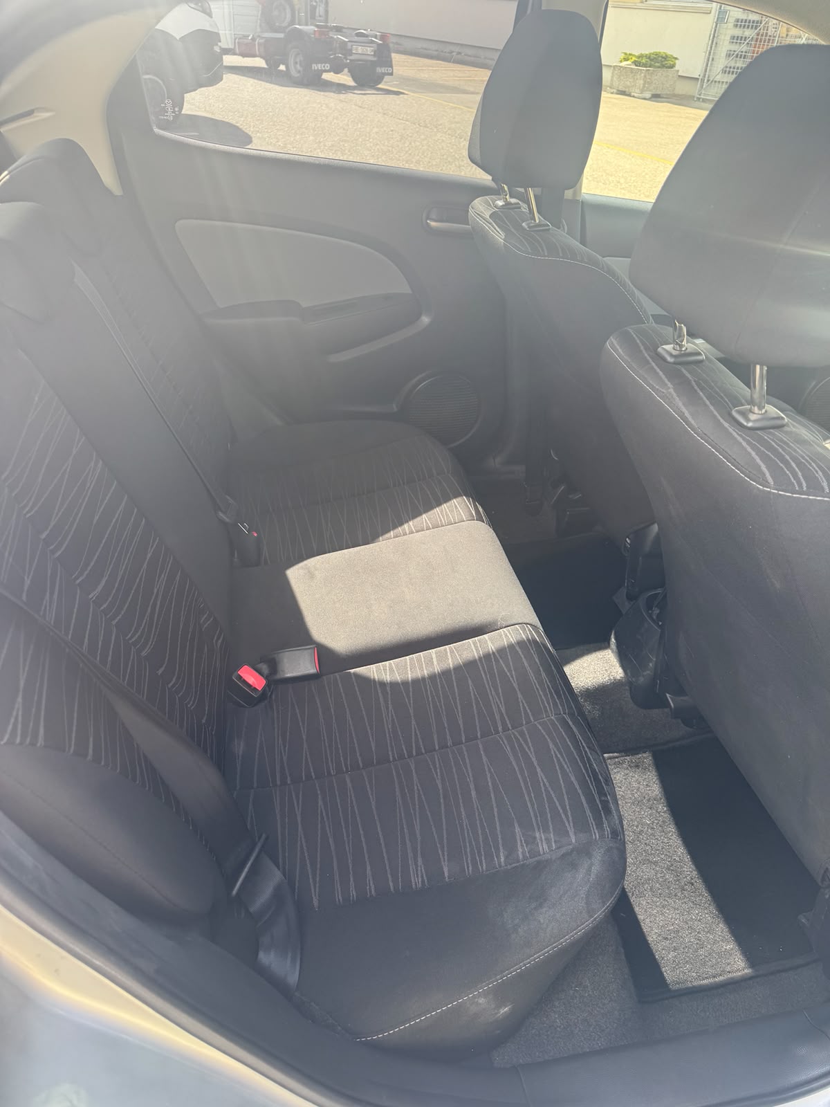 MAZDA 2 1.3i 16V Exclusive-image-7