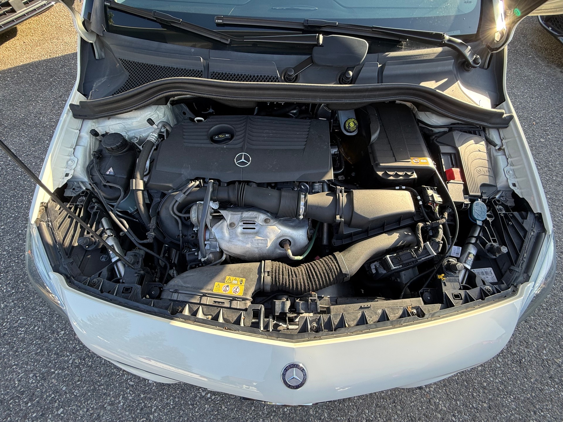MERCEDES-BENZ B 180 7G-DCT-image-14