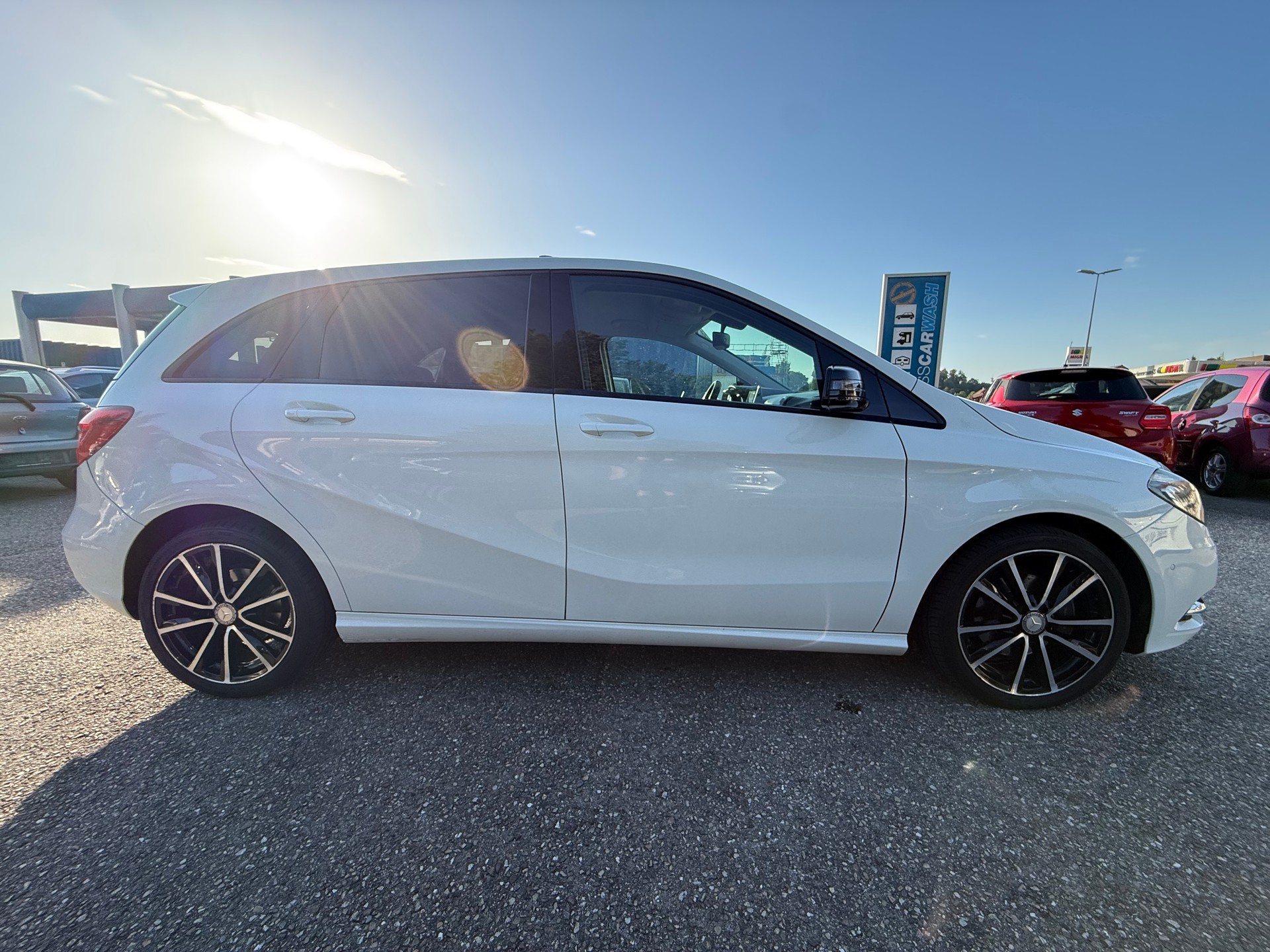 MERCEDES-BENZ B 180 7G-DCT-image-3