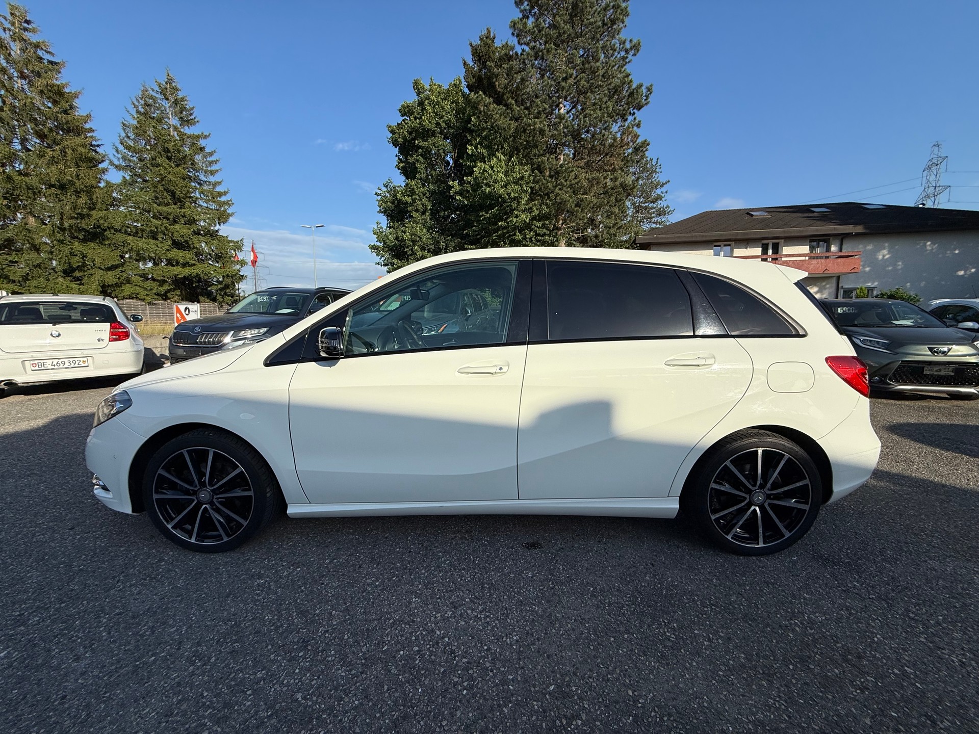 MERCEDES-BENZ B 180 7G-DCT-image-7