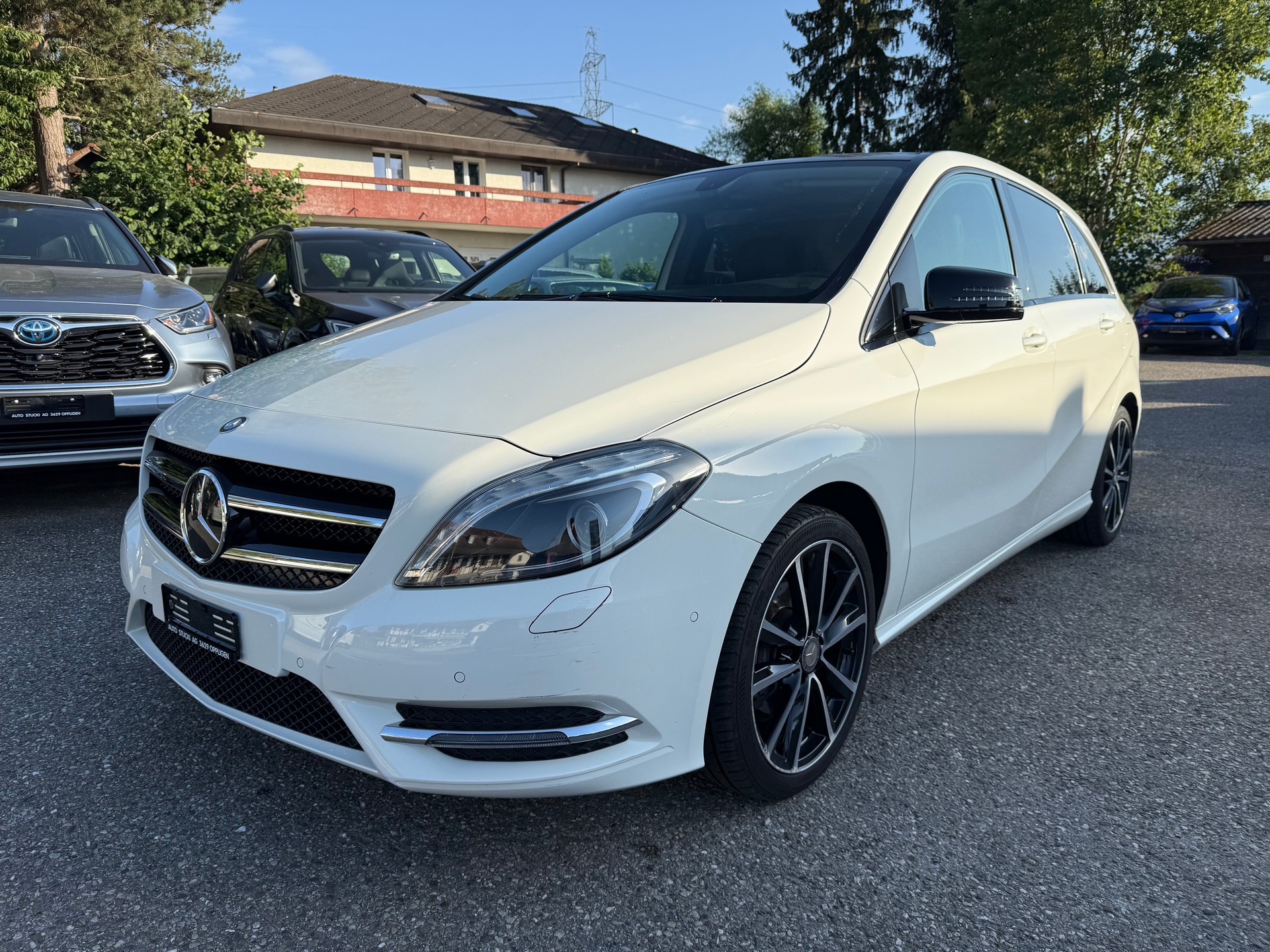 MERCEDES-BENZ B 180 7G-DCT