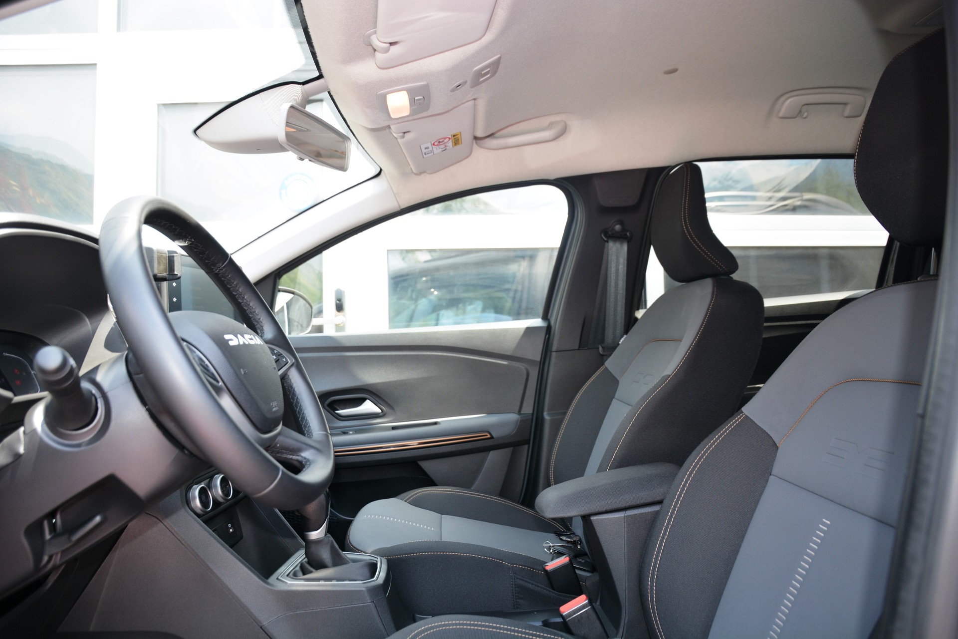 DACIA Jogger HEV 140 Extreme-image-15