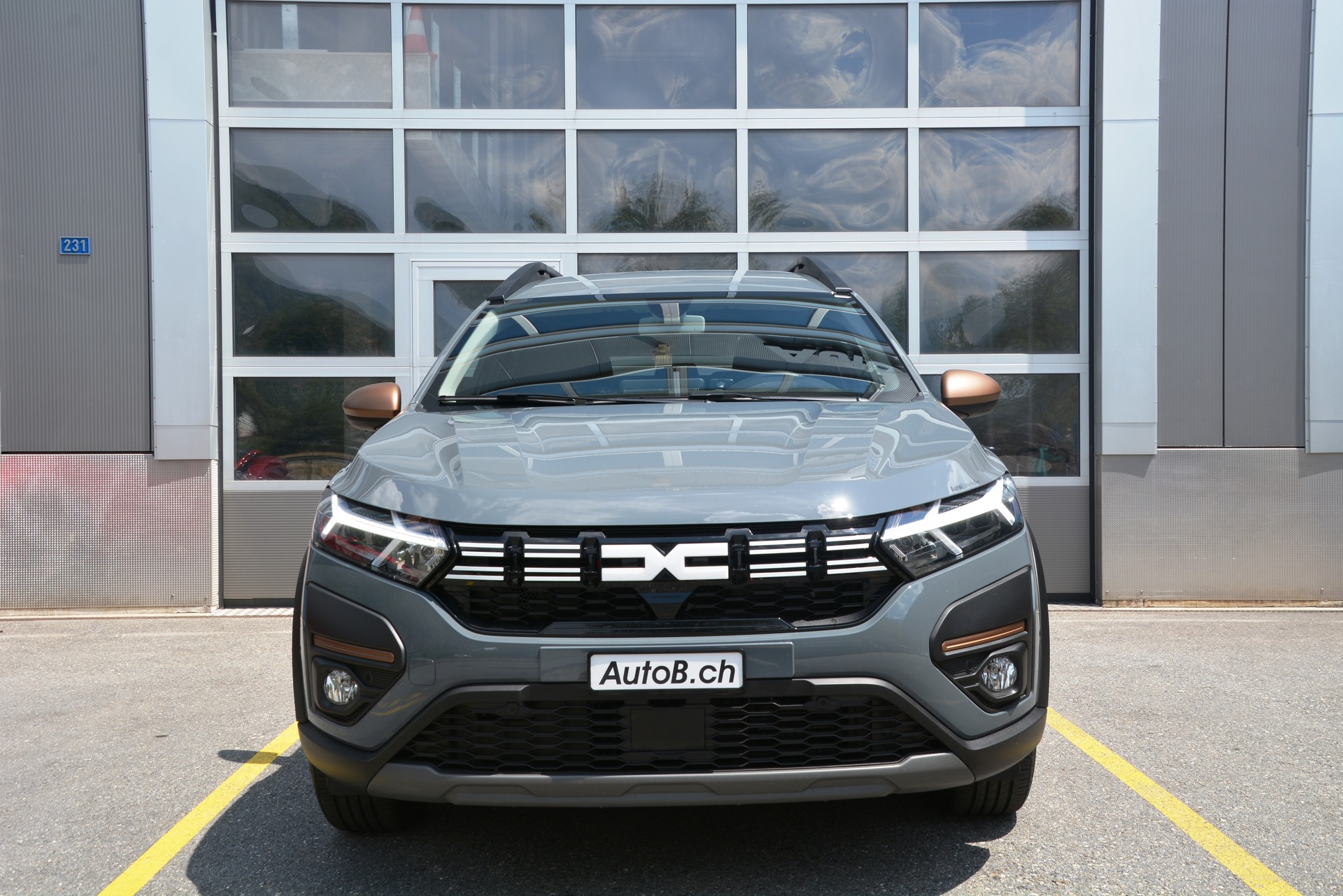 DACIA Jogger HEV 140 Extreme-image-2