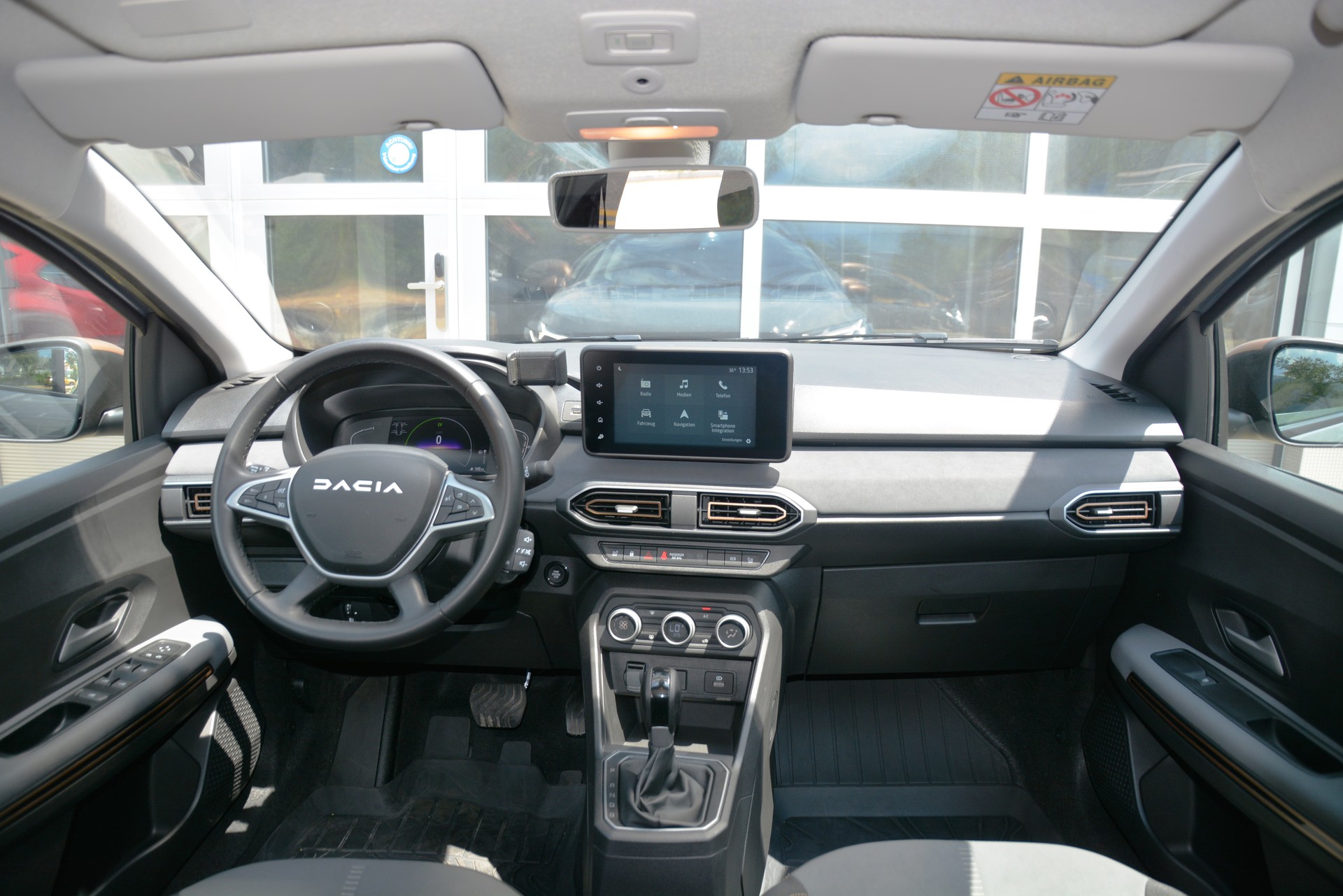 DACIA Jogger HEV 140 Extreme-image-4