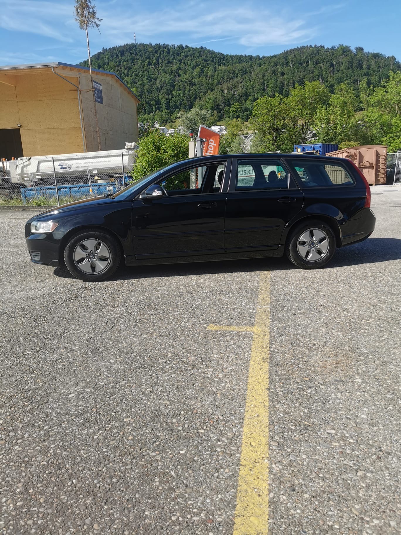 VOLVO V50 1.6D DRIVe Start/Stop Momentum-image-1