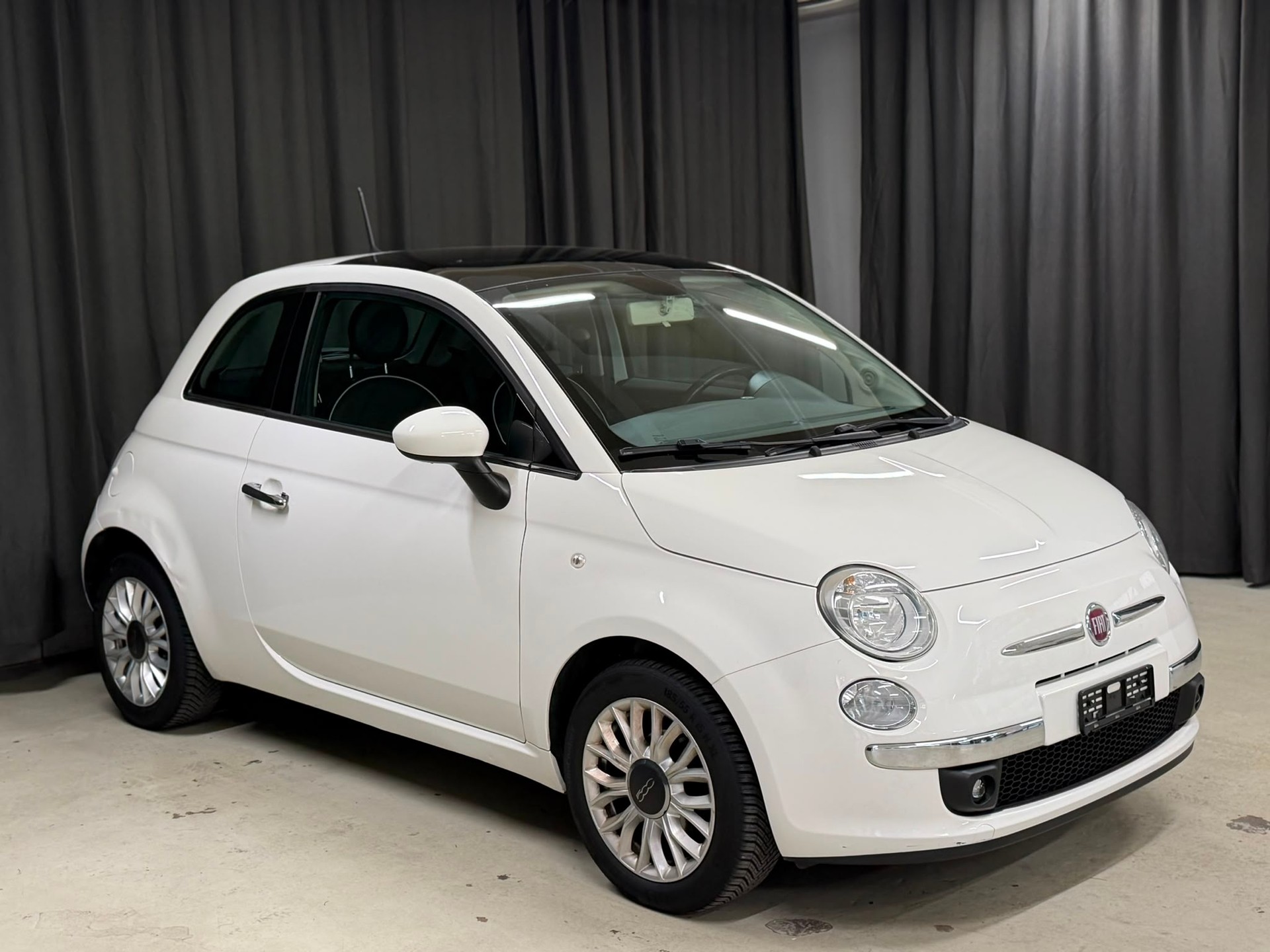 FIAT 500 1.2 Lounge-image-1
