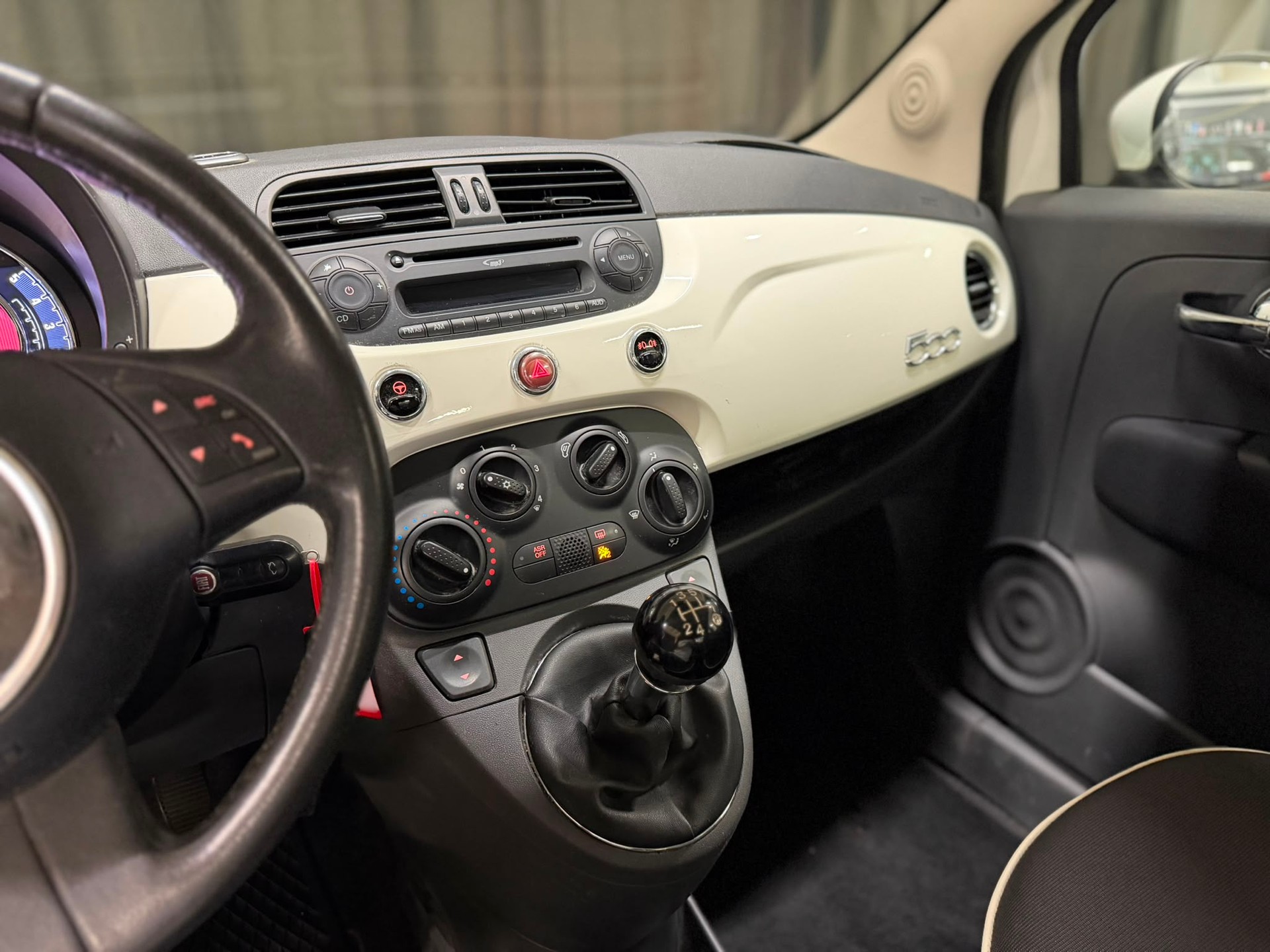 FIAT 500 1.2 Lounge-image-7