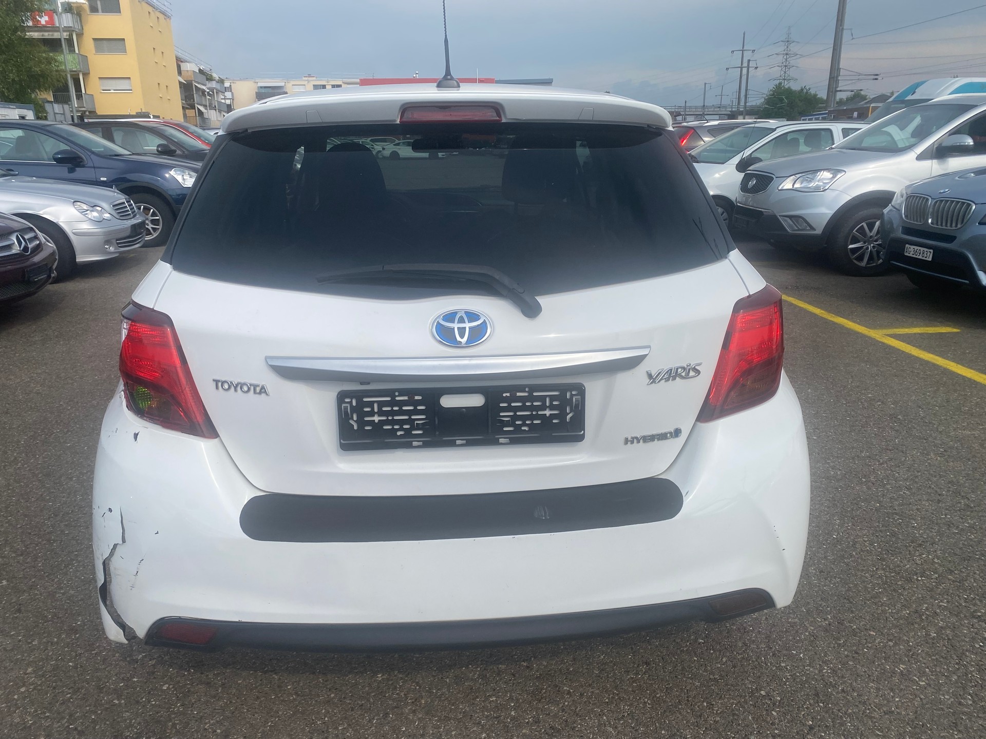 TOYOTA Yaris Hybrid-image-7