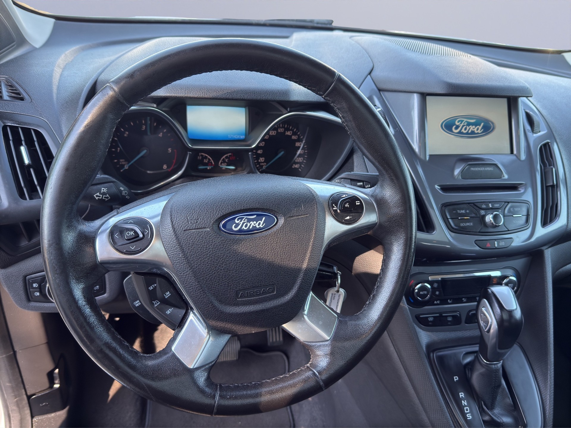 FORD Grand Tourneo Connect 1.5 TDCi Trend Powershift-image-12