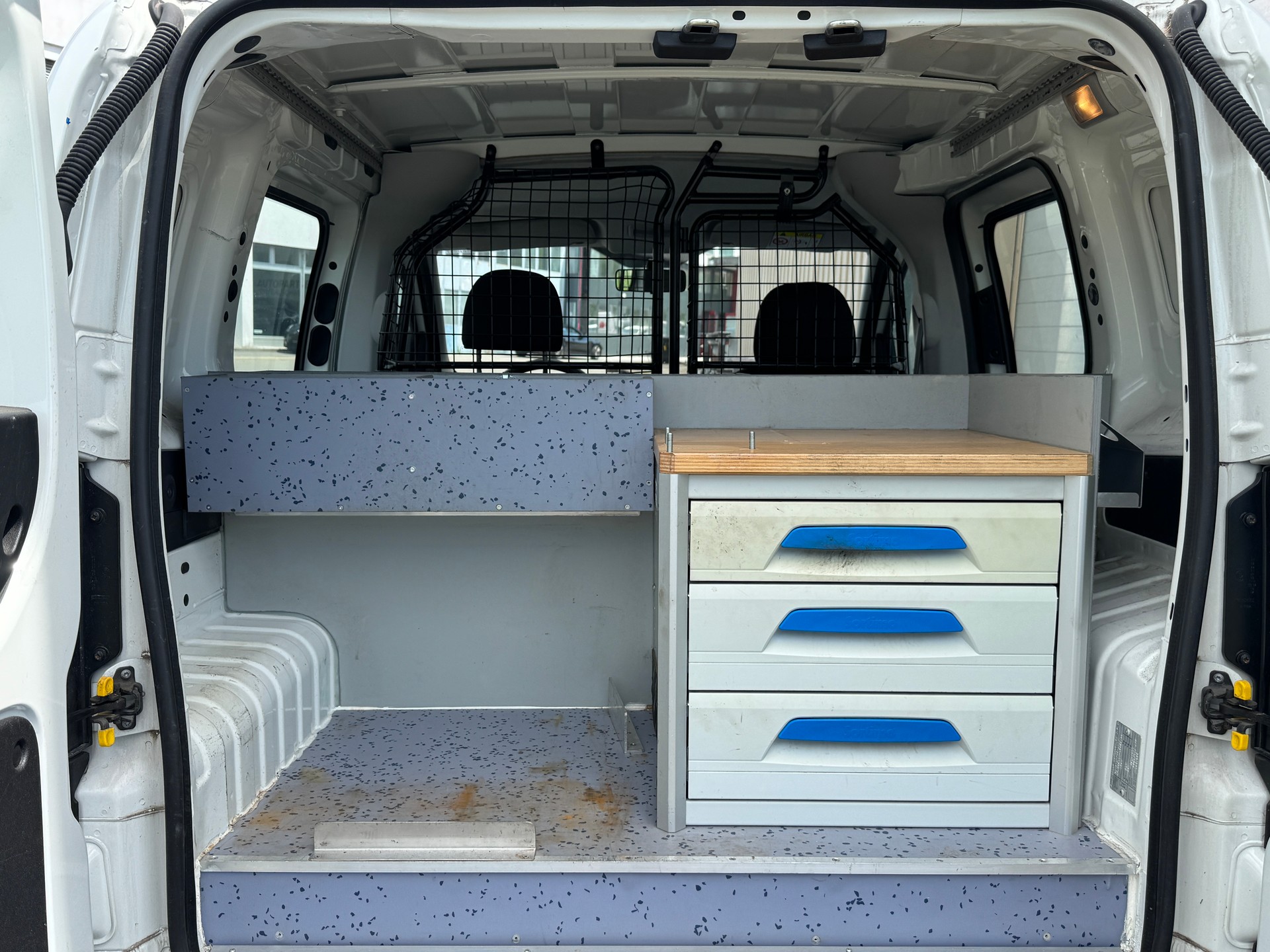 FIAT Fiorino 1.4 8V Natural Power Swiss-image-5