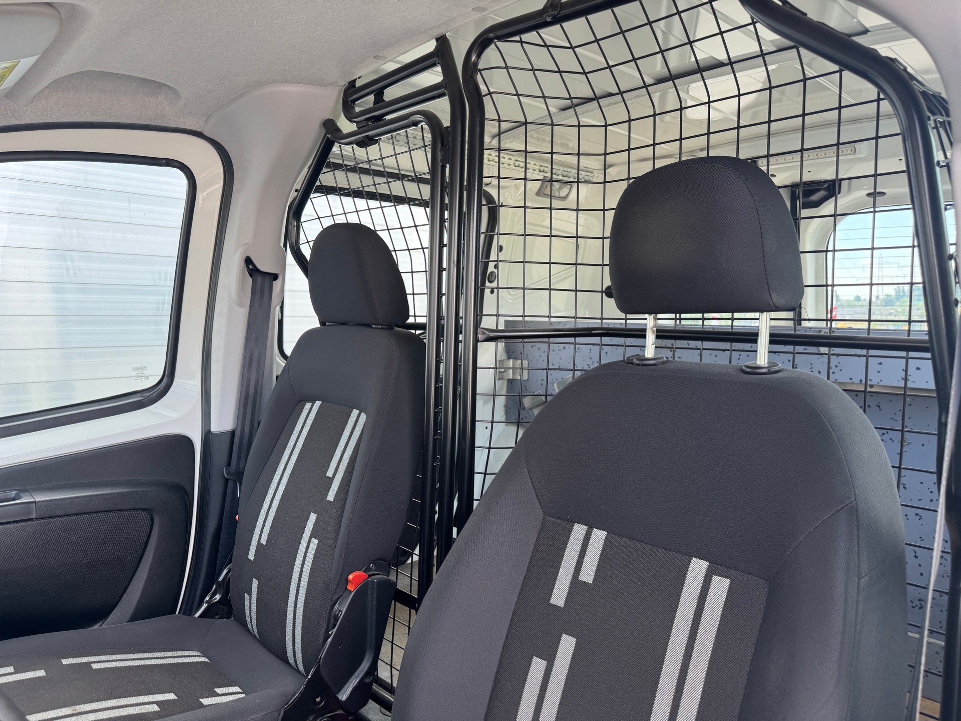 FIAT Fiorino 1.4 8V Natural Power Swiss-image-9