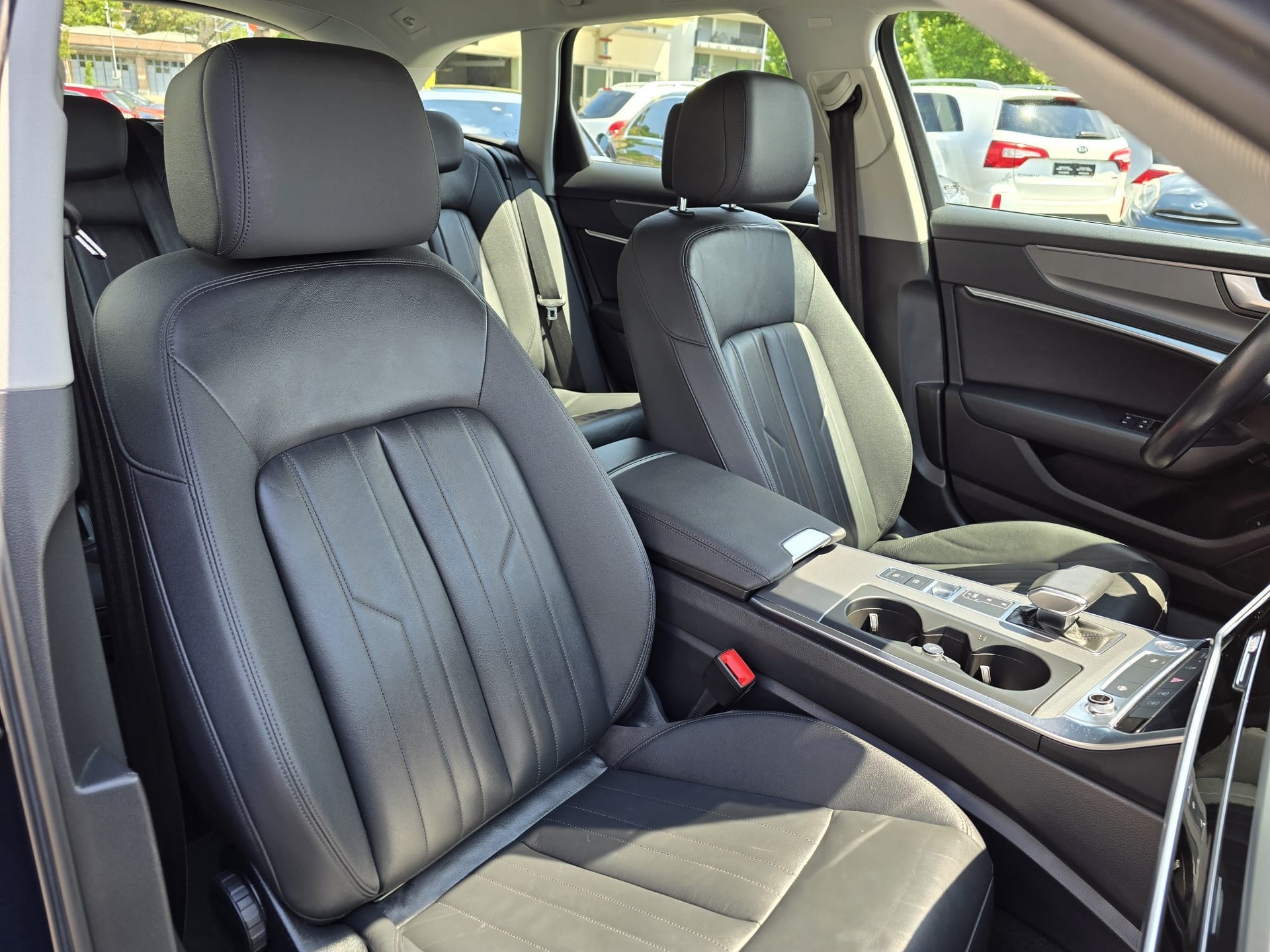 AUDI A6 Avant 40 TDI Design S-tronic-image-23