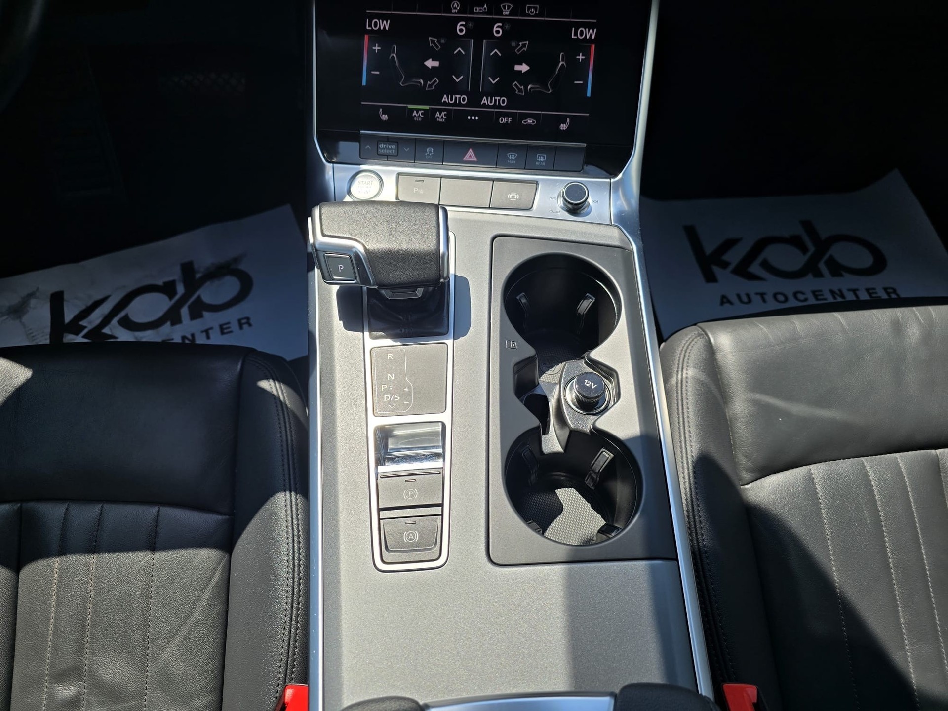 AUDI A6 Avant 40 TDI Design S-tronic-image-12