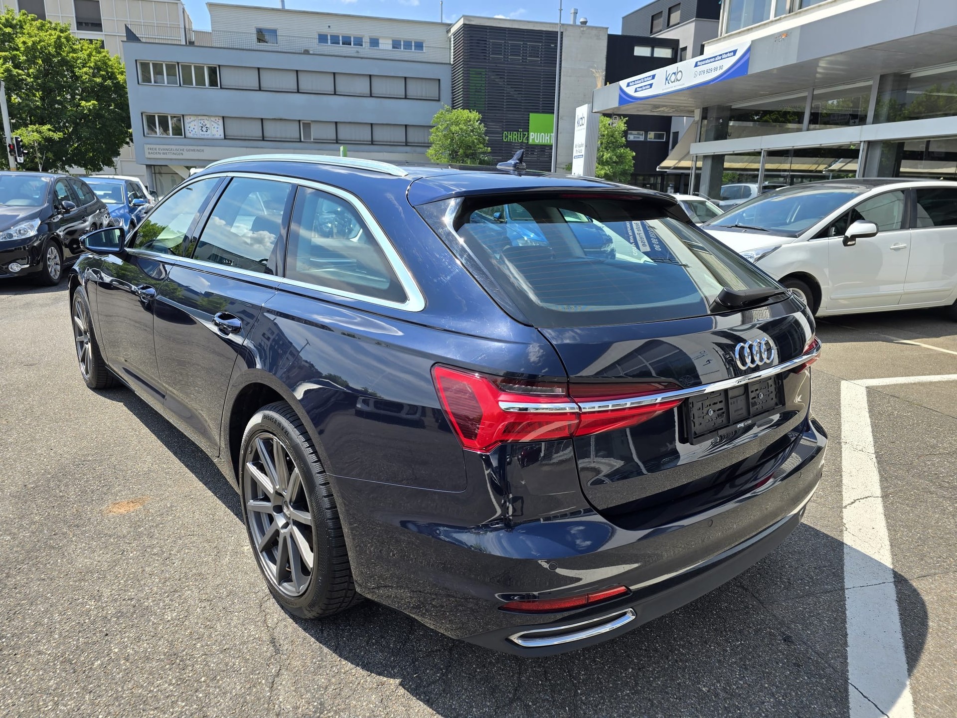 AUDI A6 Avant 40 TDI Design S-tronic-image-3