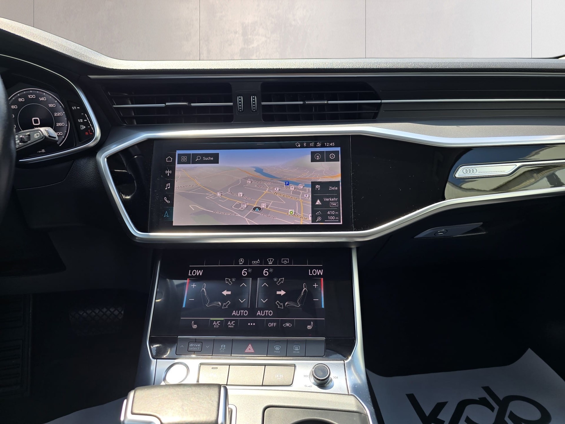 AUDI A6 Avant 40 TDI Design S-tronic-image-10