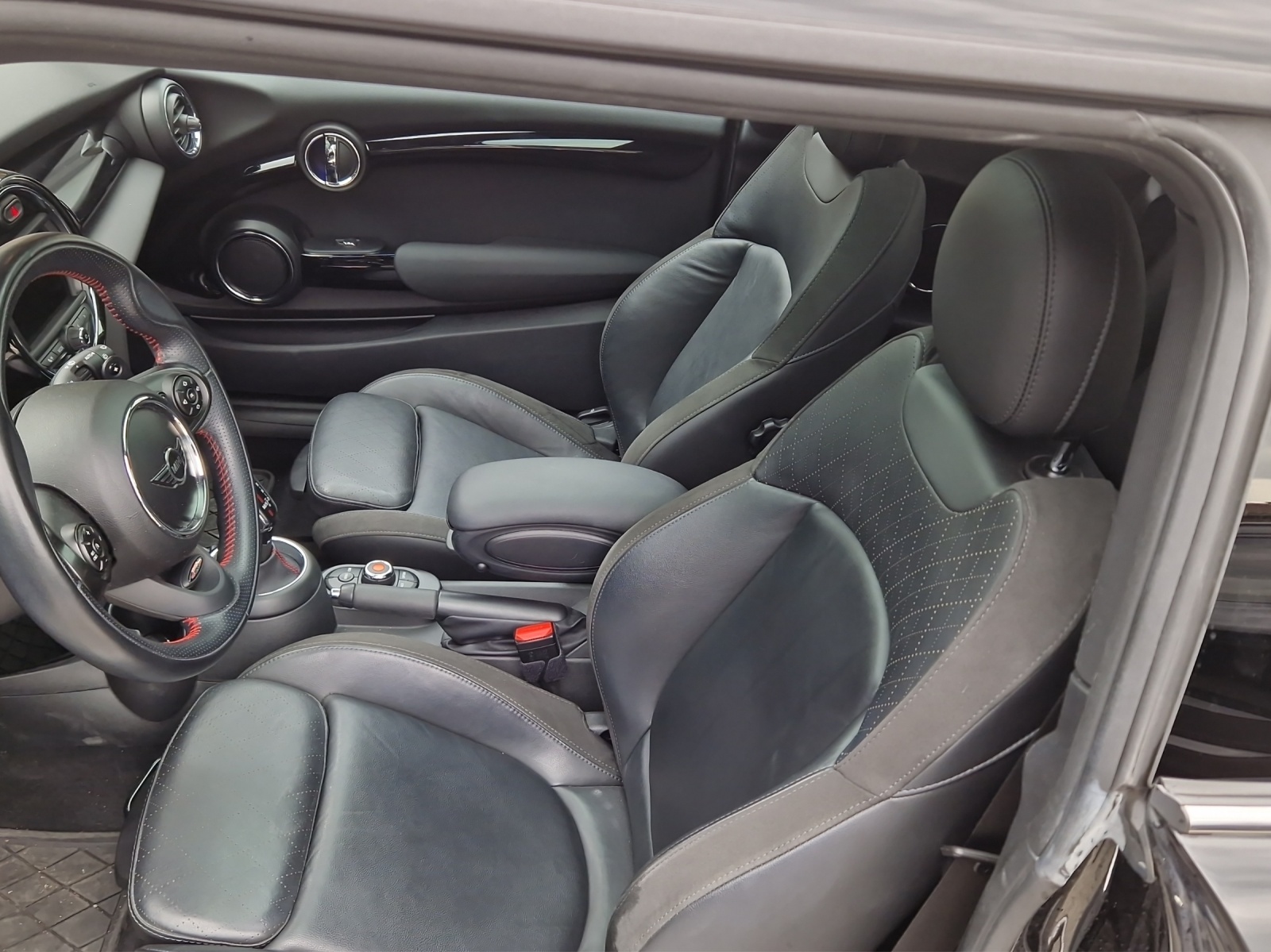MINI Mini F56 2.0 SD Cooper SAG-image-2