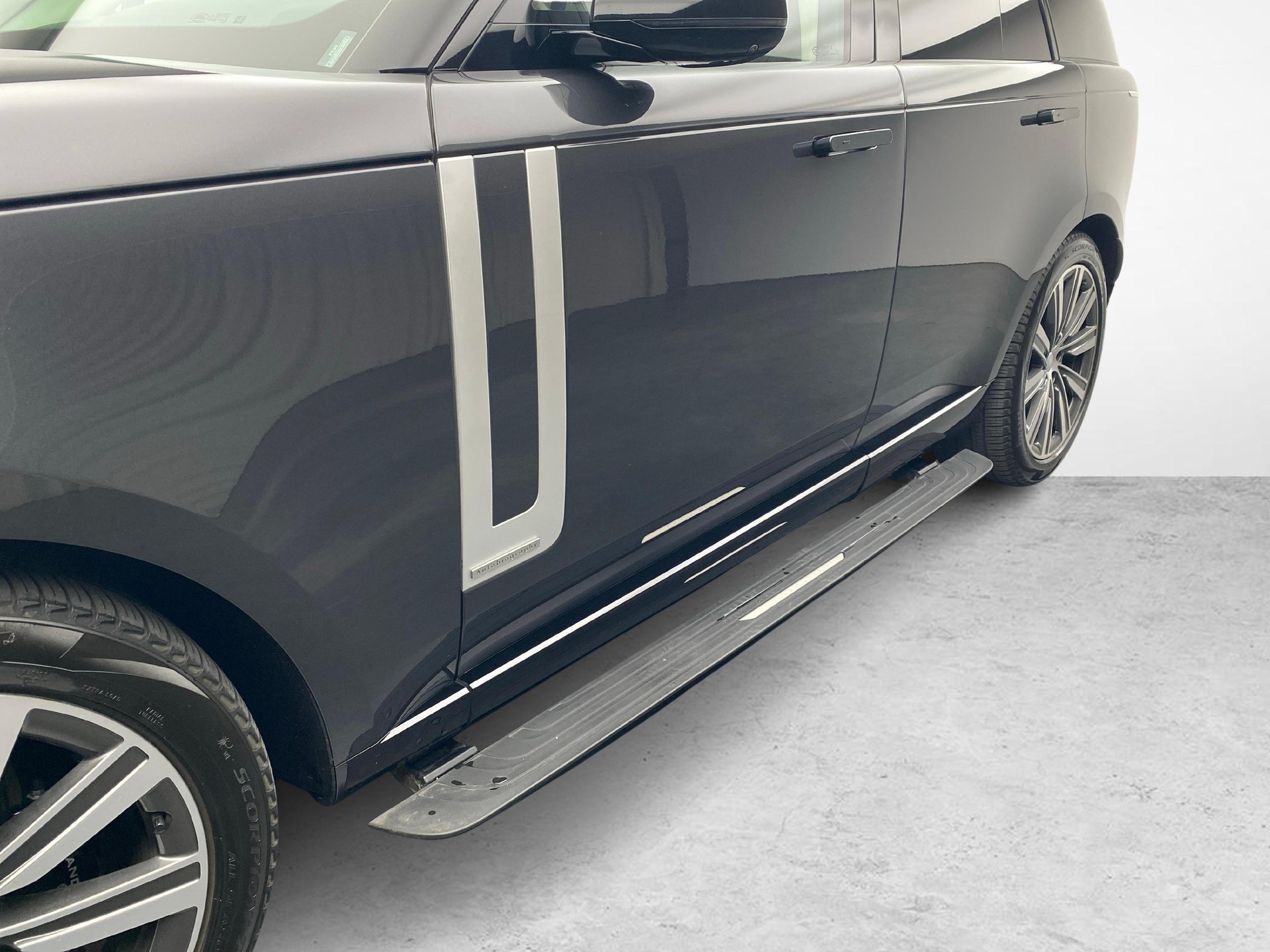 LAND ROVER Range Rover 4.4 V8 Autobiography-image-15