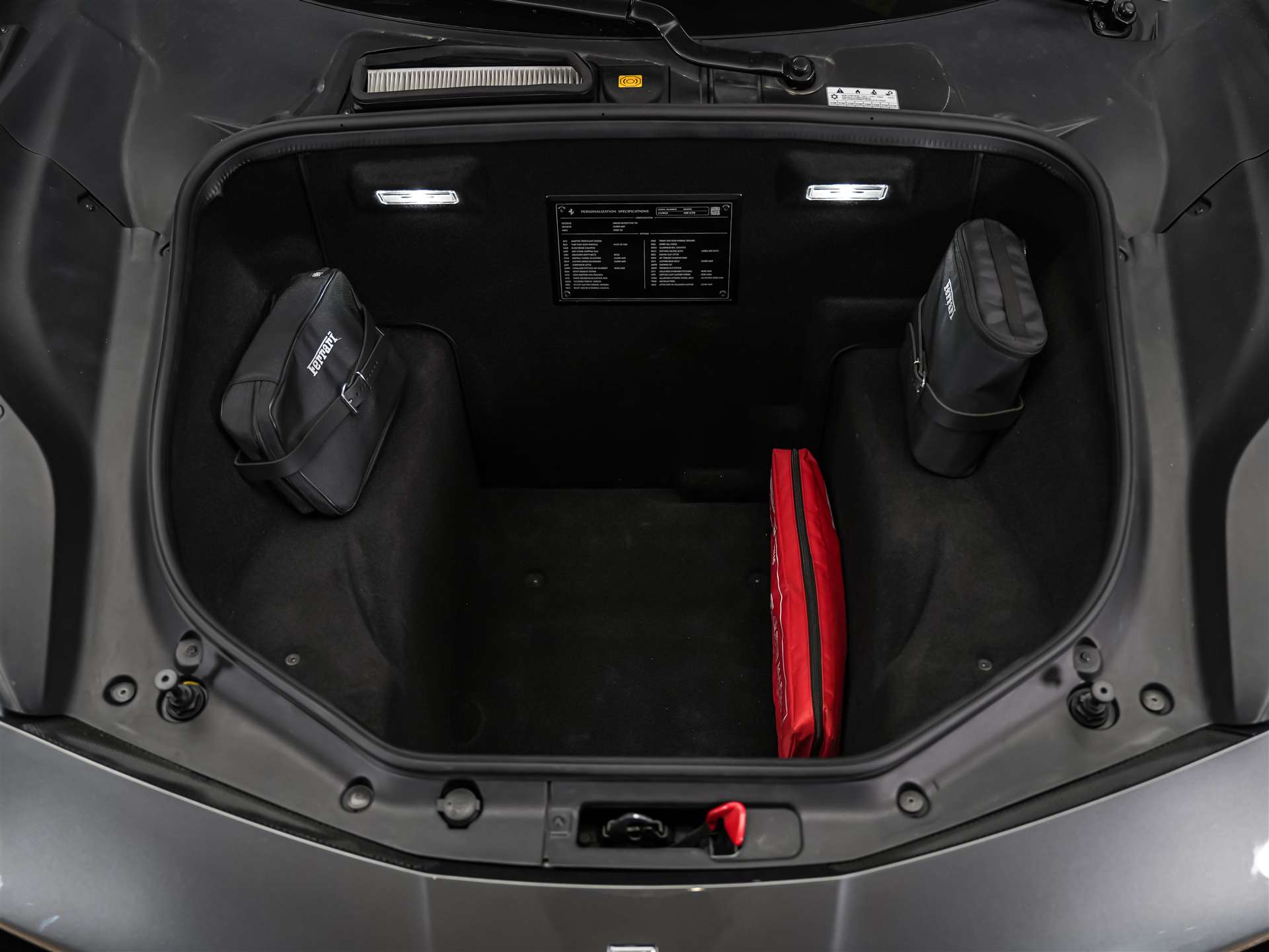 FERRARI 488 GTB 3.9 V8 *Daytona Racing-Sitze*Liftsystem*-image-45