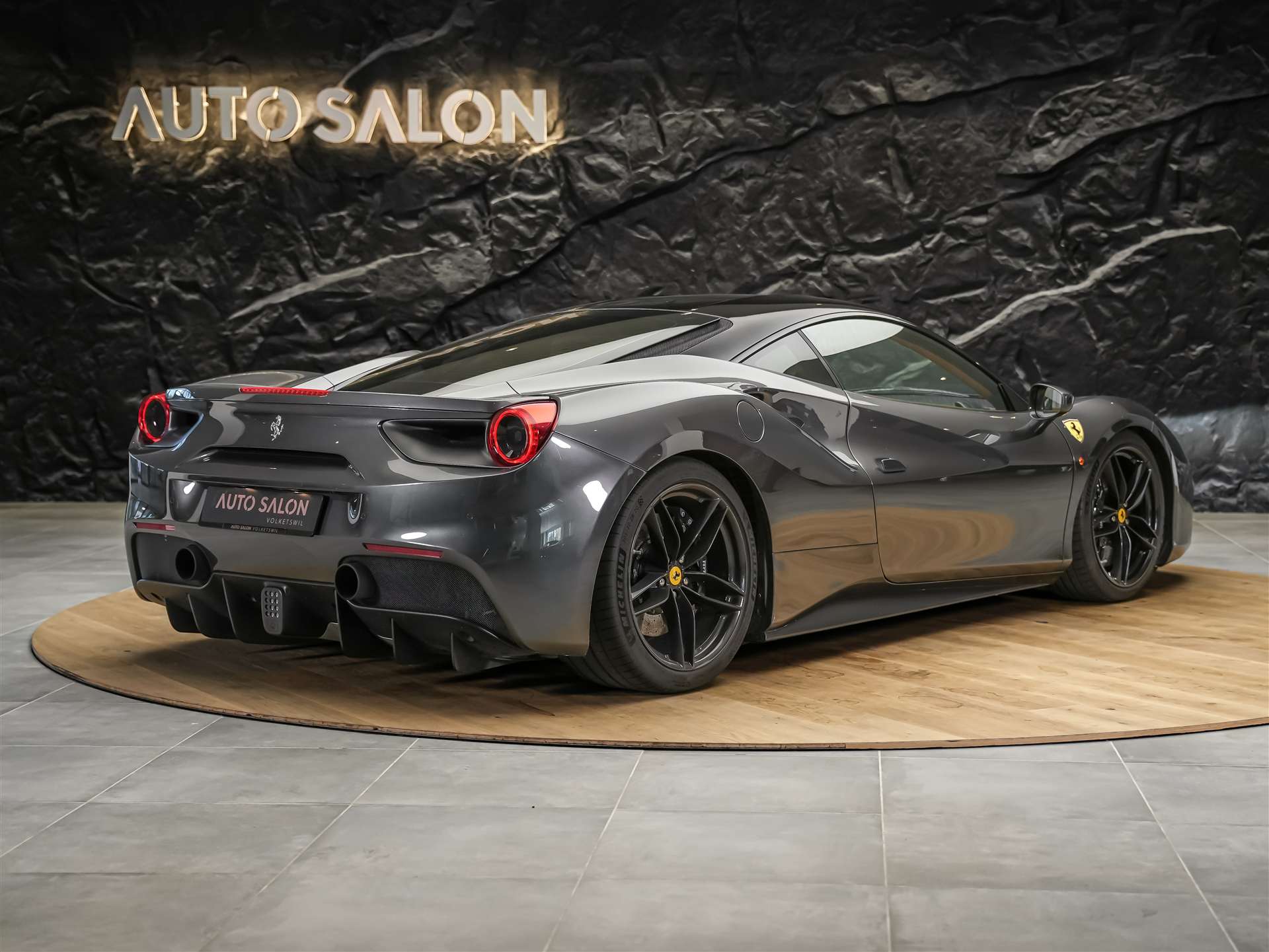 FERRARI 488 GTB 3.9 V8 *Daytona Racing-Sitze*Liftsystem*-image-4