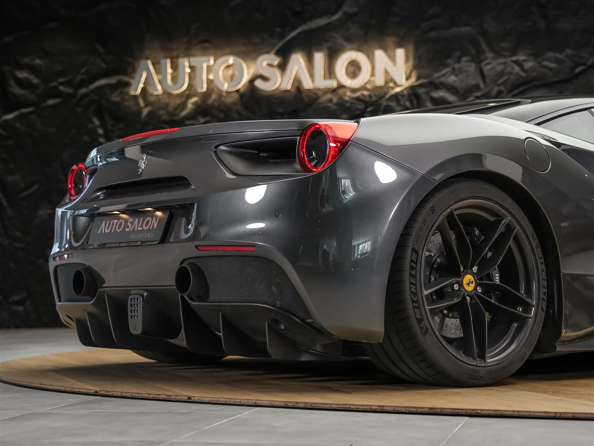 FERRARI 488 GTB 3.9 V8 *Daytona Racing-Sitze*Liftsystem*-image-18