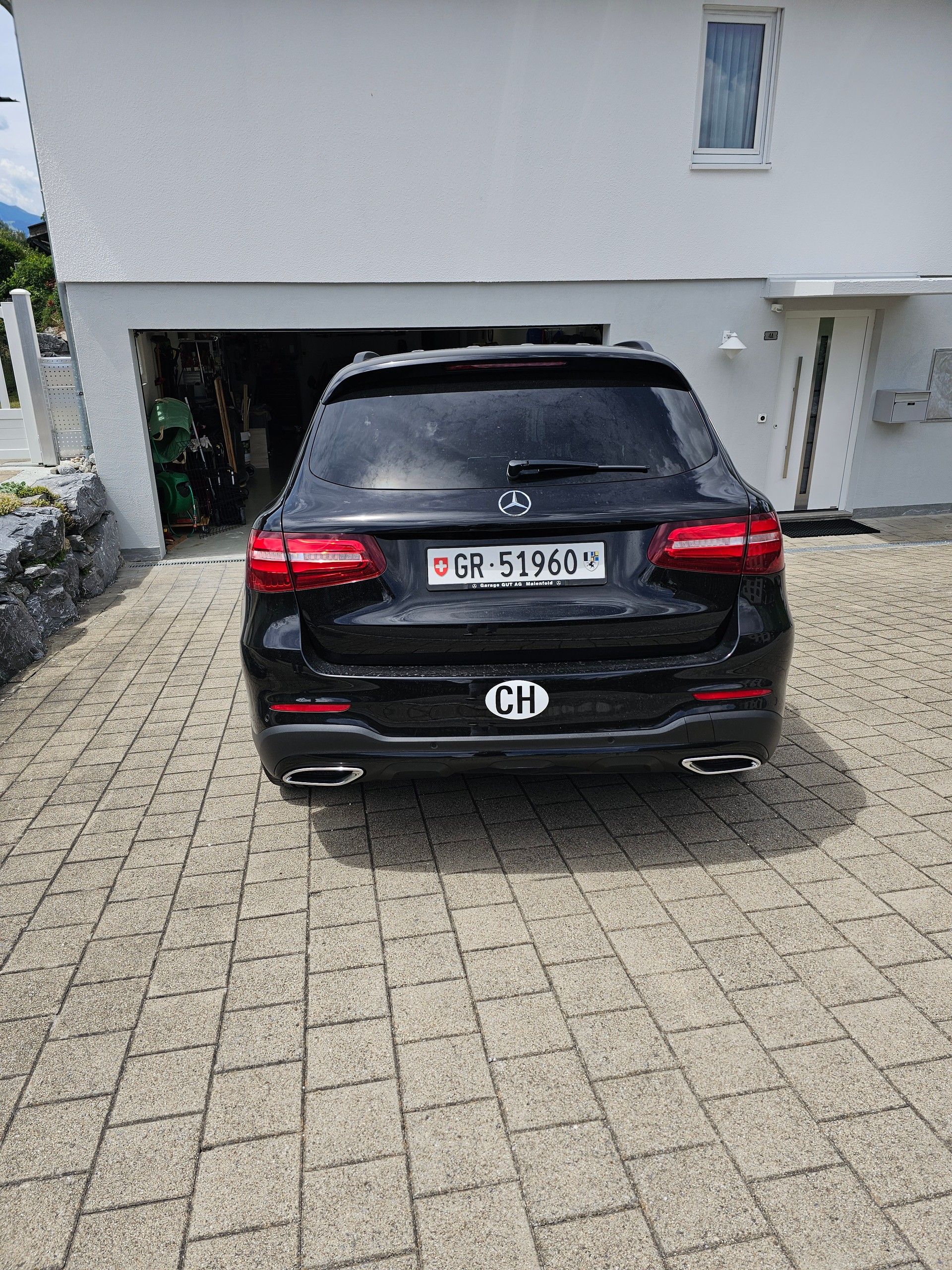 MERCEDES-BENZ GLC 250-image-2
