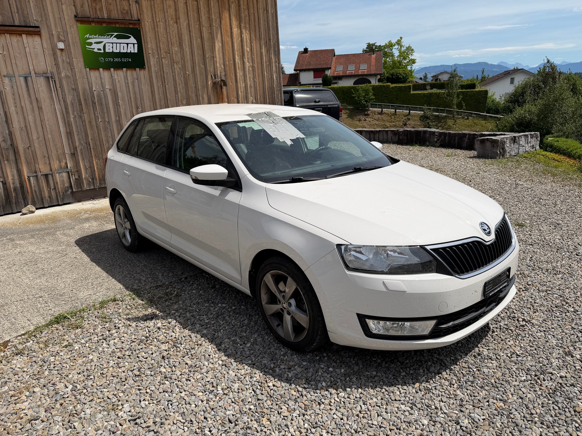 SKODA Rapid Spaceback 1.2 TSI Style-image-3