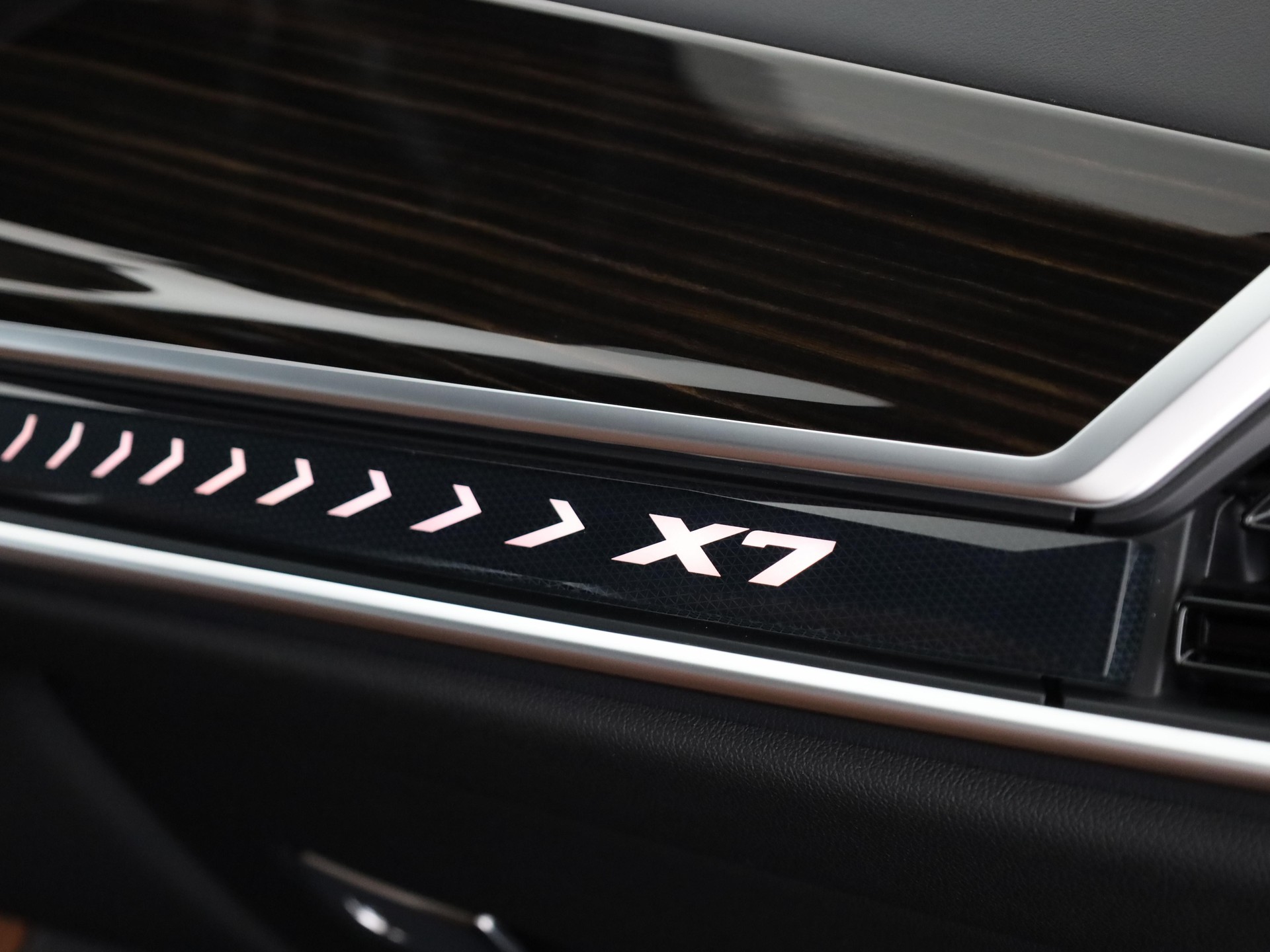 BMW X7 40i xDrive SAG-image-14