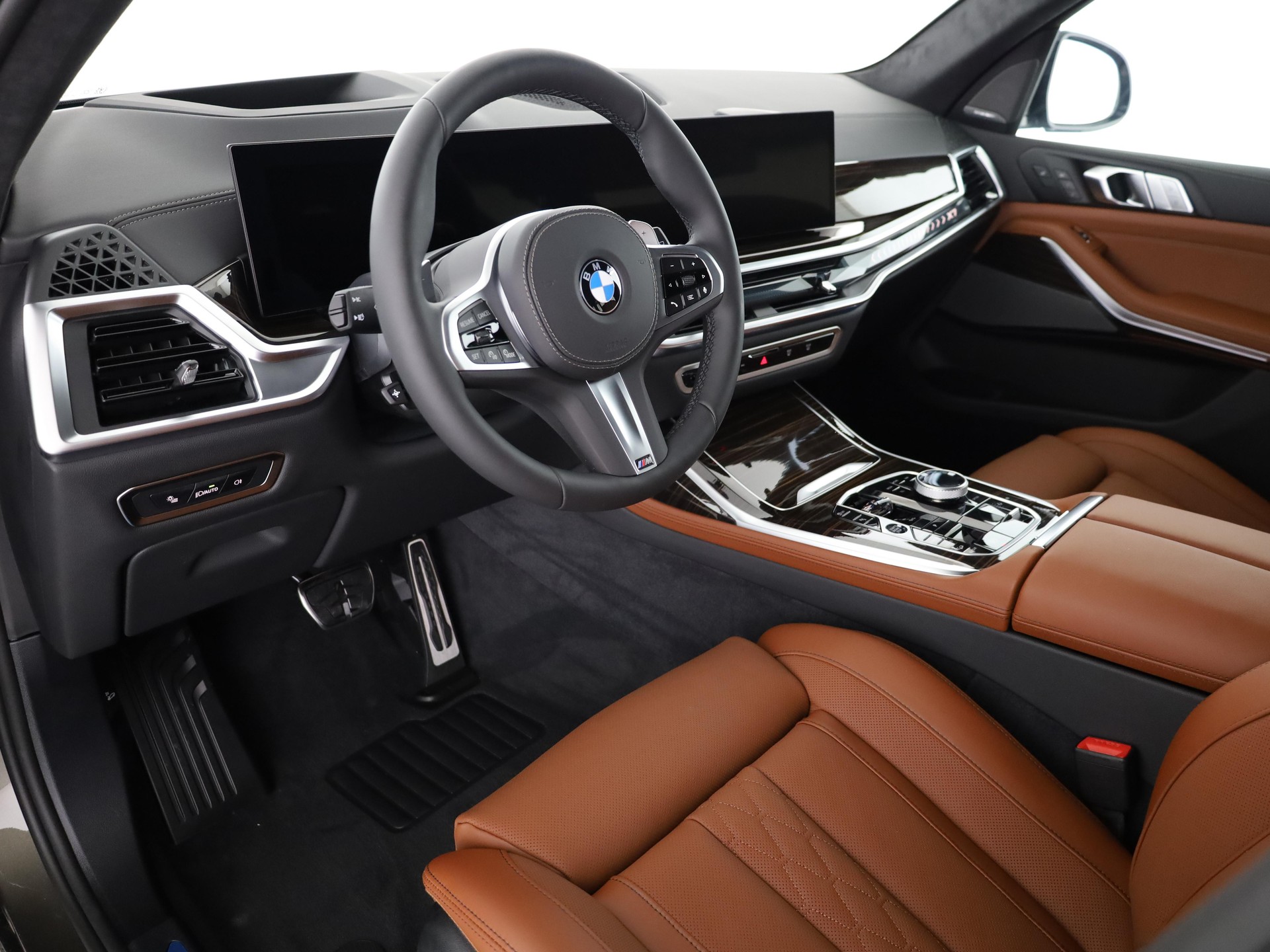 BMW X7 40i xDrive SAG-image-13