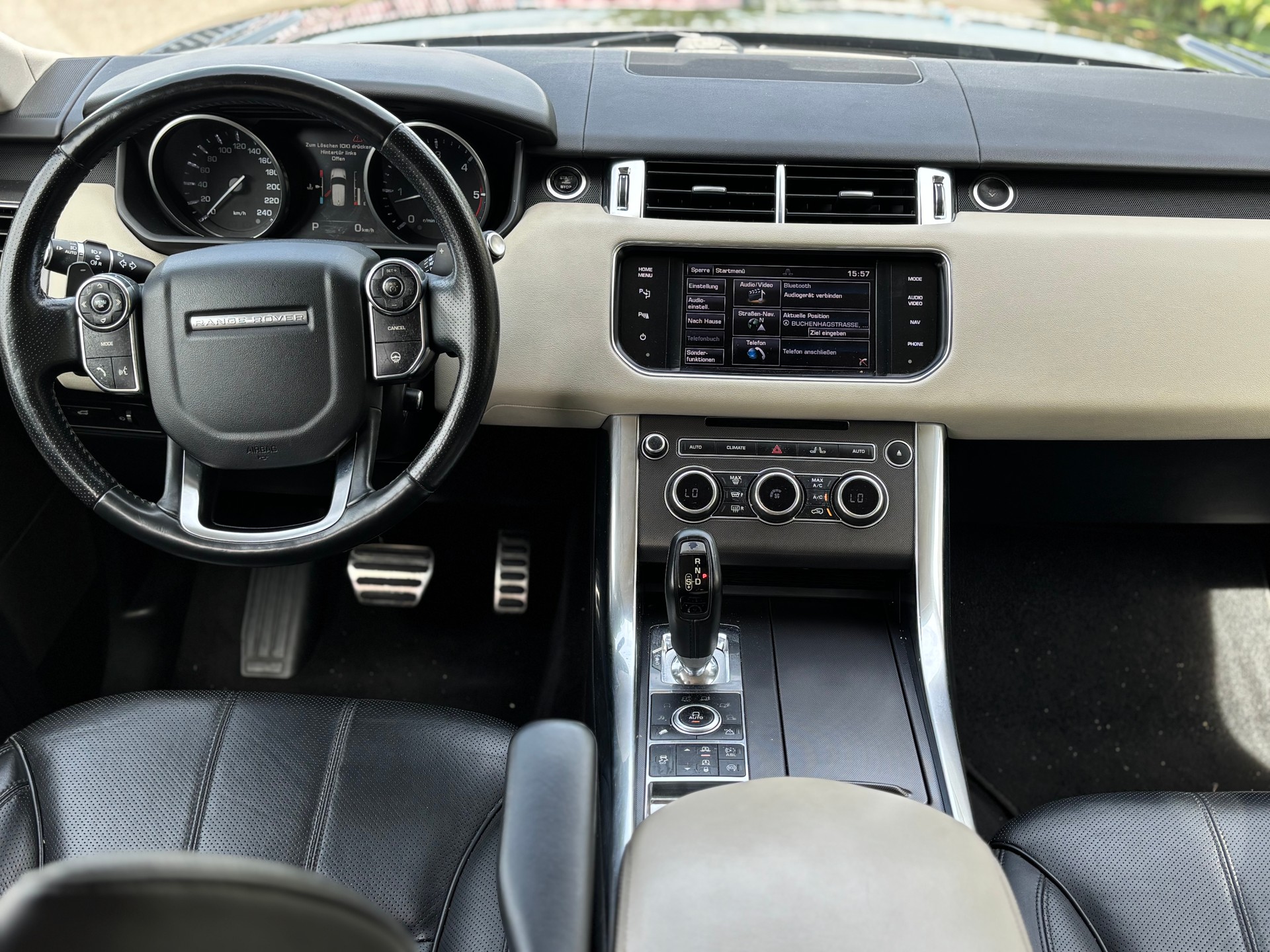 LAND ROVER Range Rover Sport 3.0 SDV6 SE Automatic-image-6