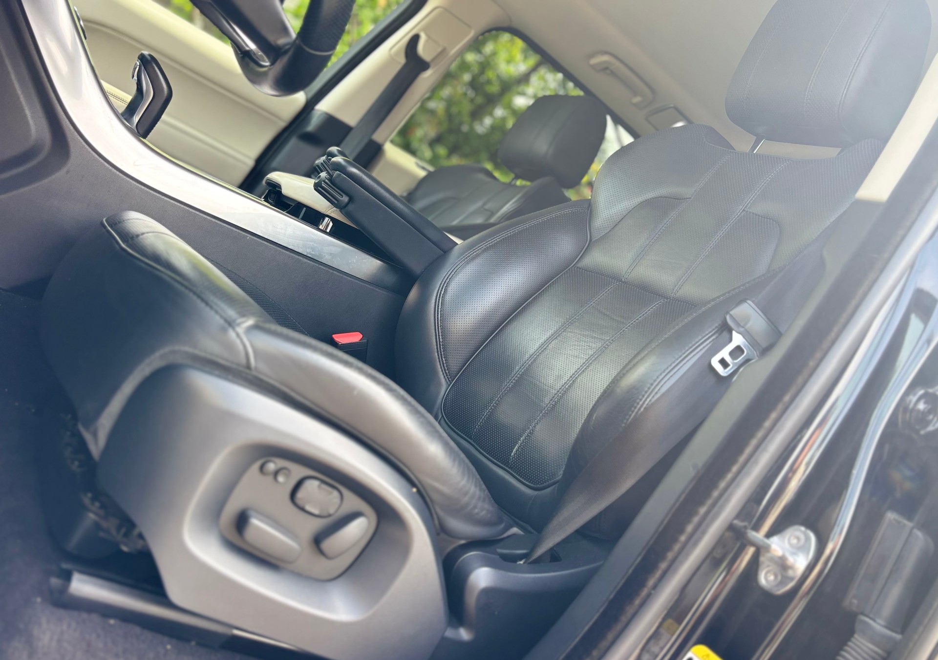 LAND ROVER Range Rover Sport 3.0 SDV6 SE Automatic-image-8