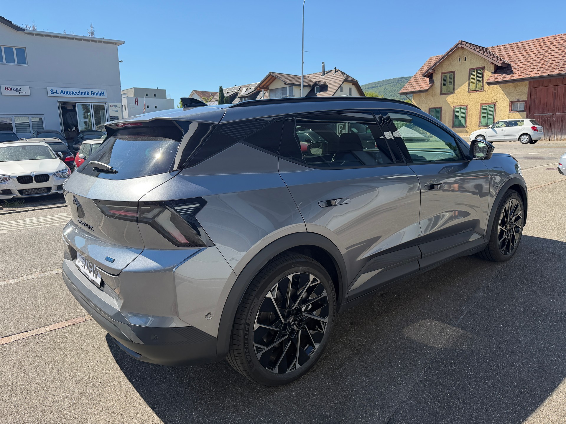 RENAULT Scénic E-Tech esprit Alpine-showroom-element-3