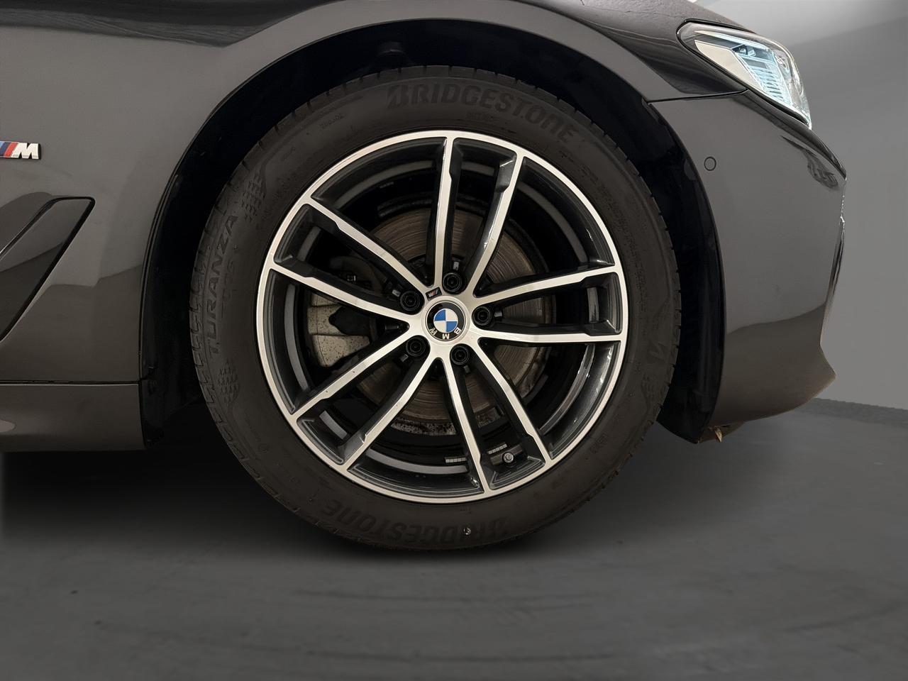 BMW 520d xDrive Touring M Sport-image-26