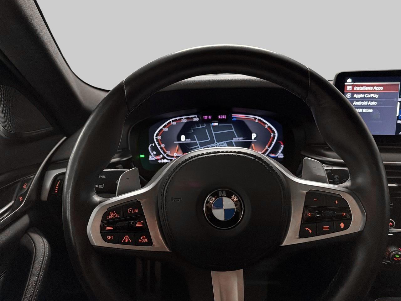 BMW 520d xDrive Touring M Sport-image-14