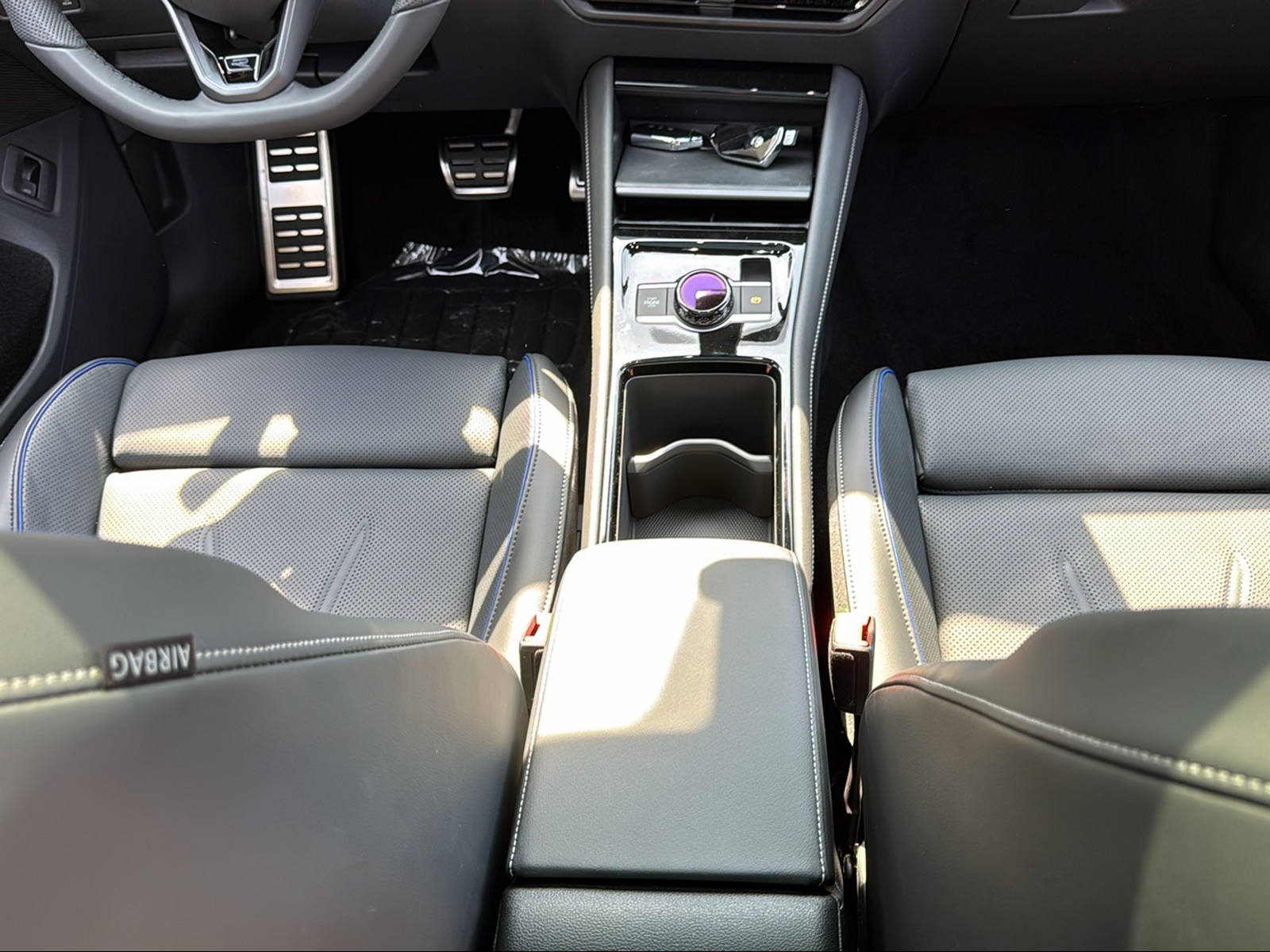 VW Tiguan 2.0 TSI DSG R-Line Plus 4Motion-image-11