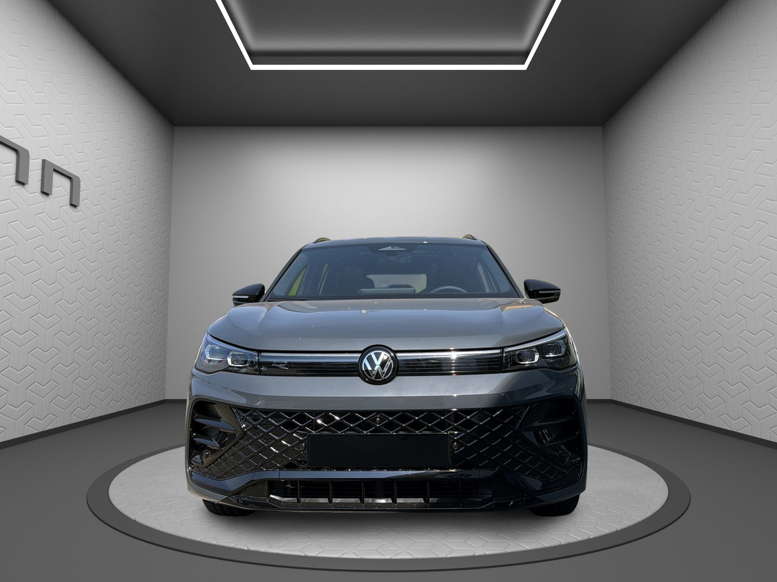 VW Tiguan 2.0 TSI DSG R-Line Plus 4Motion-image-3